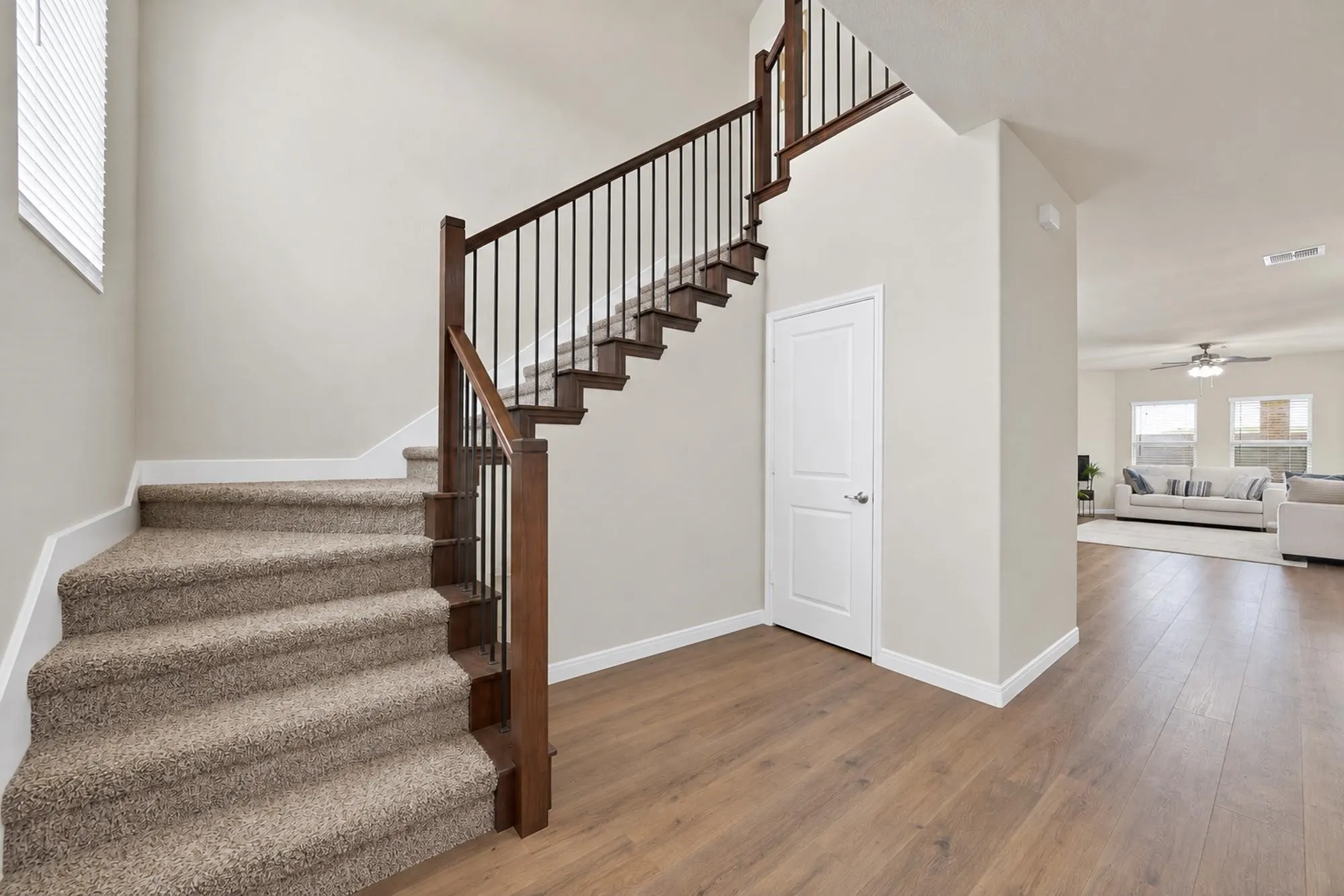 Single Family Residence For Sale in Denton County , 3813 Silver City Avenue, Aubrey, Texas 76227, 5 Bedroom, 4 Bathroom, 2 Garage spaces, 3,401 Sqft, built in 2023, mls#21300033, Real Estate Agent in Aubrey, Homes For Sale in Denton county, Homes For Sale in Aubrey, Realtor in Aubrey Texas, Real Estate Brokerage Independent Realty Texas, Luminita Cordes Realtor