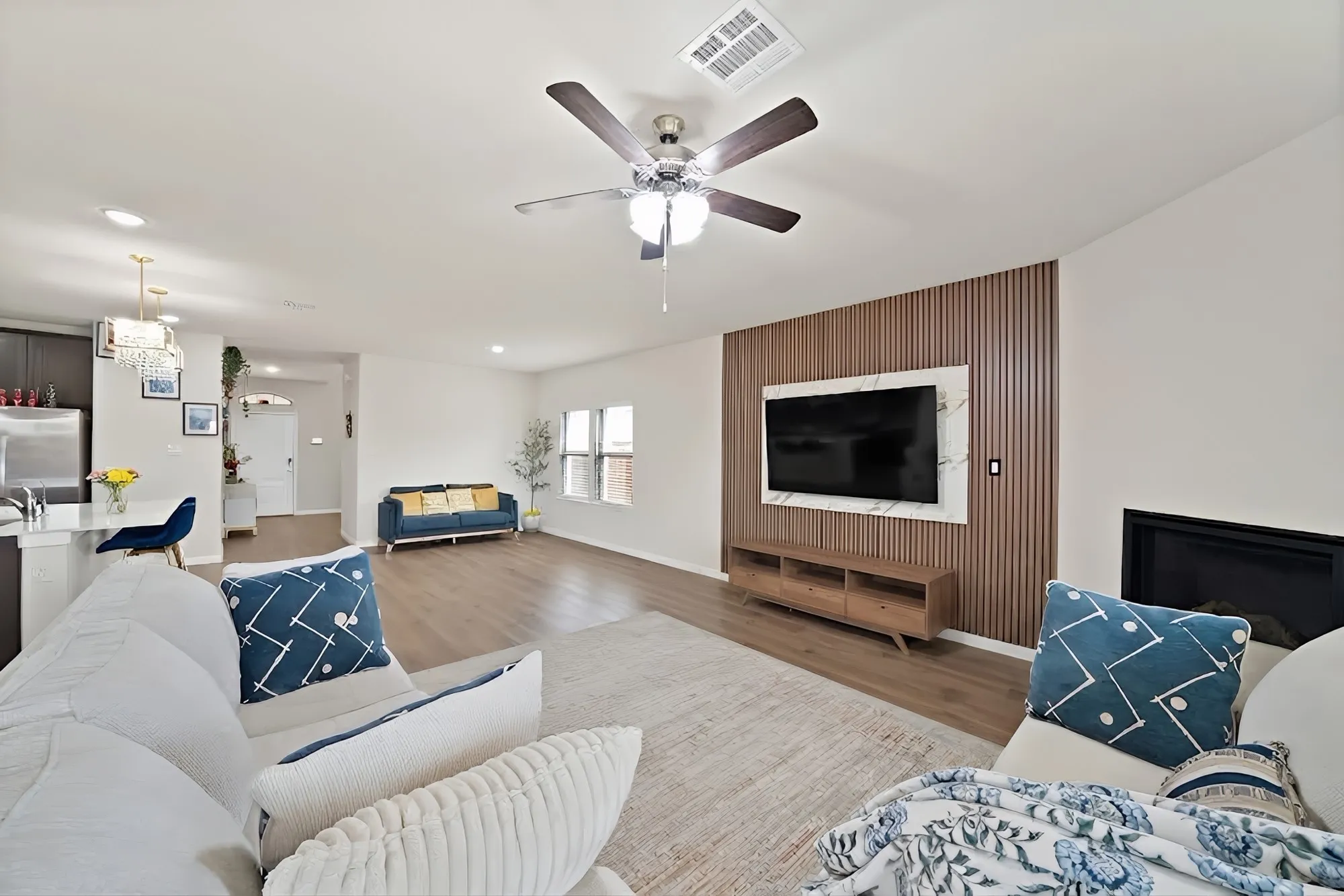 Single Family Residence For Sale in Denton County , 3813 Silver City Avenue, Aubrey, Texas 76227, 5 Bedroom, 4 Bathroom, 2 Garage spaces, 3,401 Sqft, built in 2023, mls#21300033, Real Estate Agent in Aubrey, Homes For Sale in Denton county, Homes For Sale in Aubrey, Realtor in Aubrey Texas, Real Estate Brokerage Independent Realty Texas, Luminita Cordes Realtor