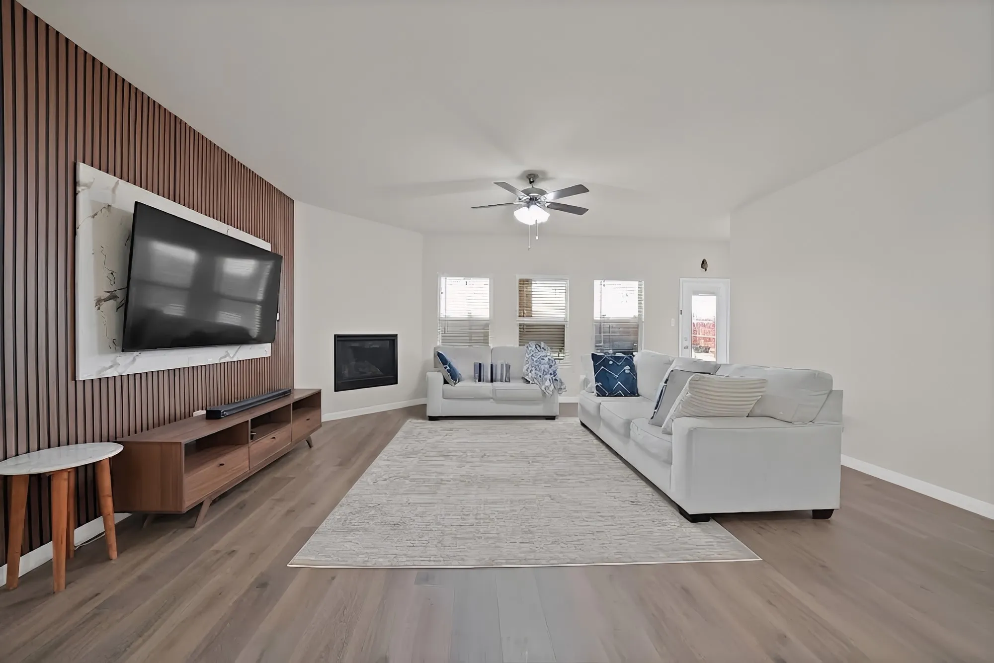 Single Family Residence For Sale in Denton County , 3813 Silver City Avenue, Aubrey, Texas 76227, 5 Bedroom, 4 Bathroom, 2 Garage spaces, 3,401 Sqft, built in 2023, mls#21300033, Real Estate Agent in Aubrey, Homes For Sale in Denton county, Homes For Sale in Aubrey, Realtor in Aubrey Texas, Real Estate Brokerage Independent Realty Texas, Luminita Cordes Realtor