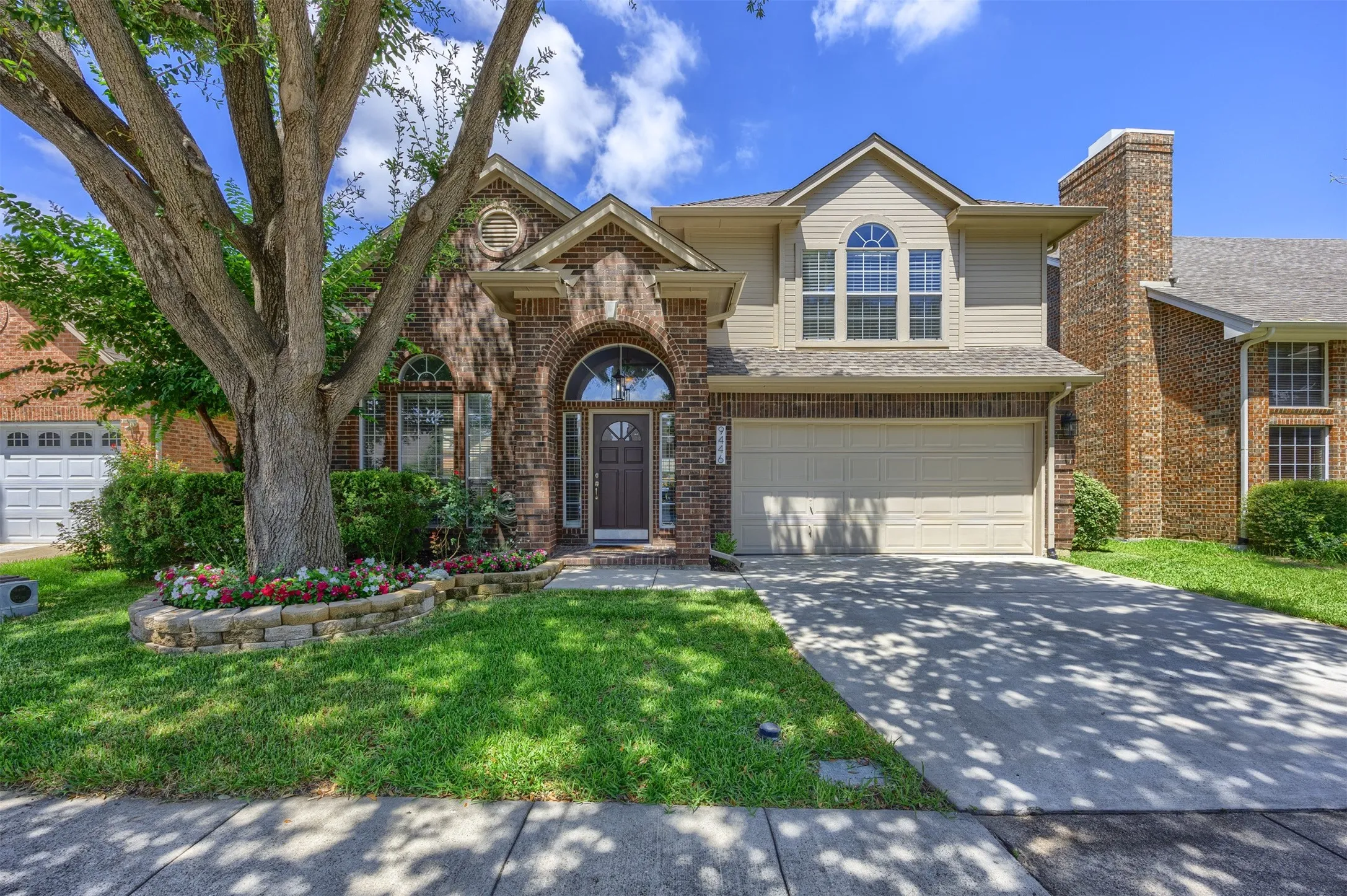 Single Family Residence For Sale in Dallas County , 9446 Abbey Road, Irving, Texas 75063, 3 Bedroom, 3 Bathroom, 2 Garage spaces, 2,539 Sqft, built in 1991, mls#21301094, Real Estate Agent in Irving, Homes For Sale in Dallas county, Homes For Sale in Irving, Realtor in Irving Texas, Real Estate Brokerage Independent Realty Texas, Luminita Cordes Realtor