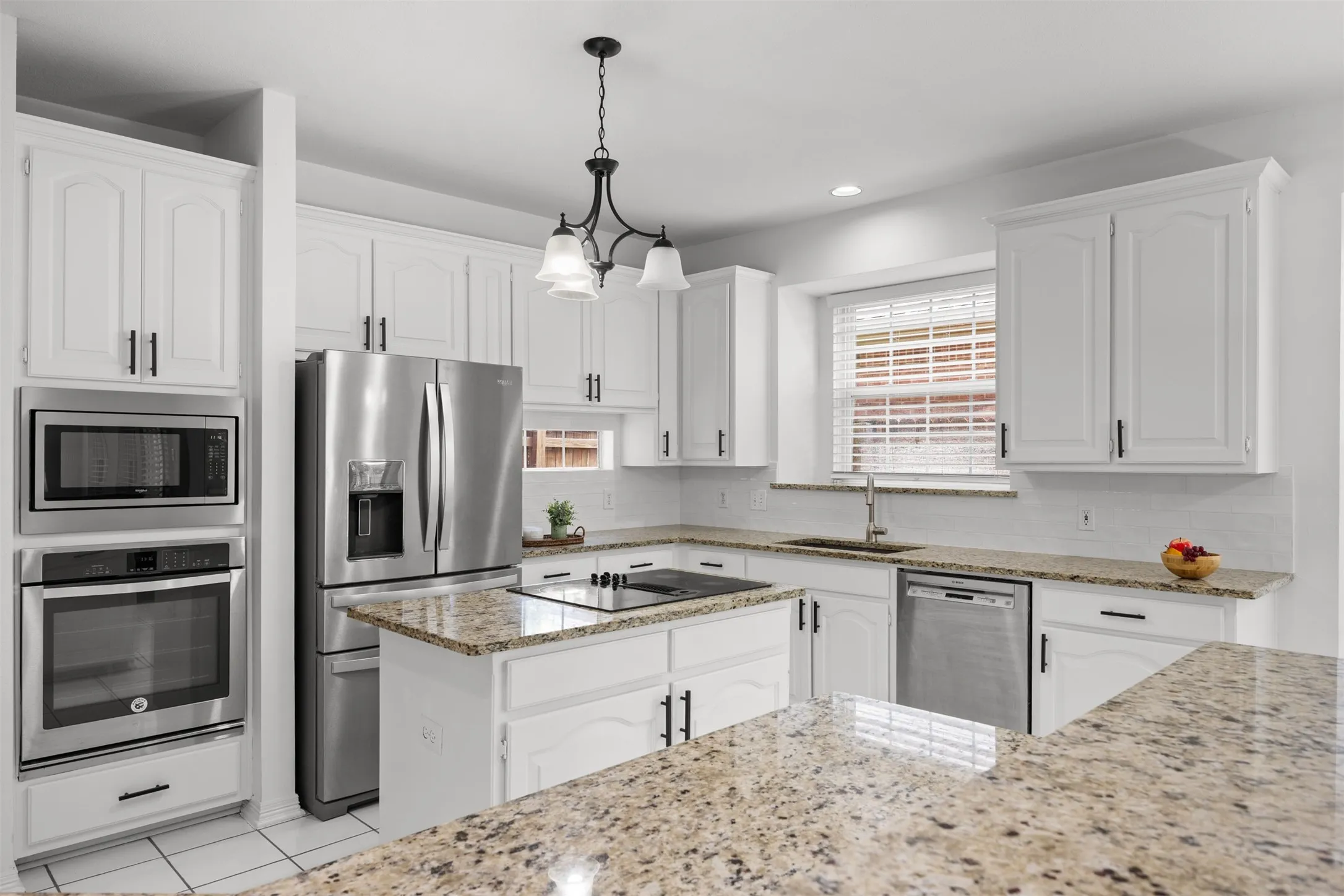 Single Family Residence For Sale in Dallas County , 9446 Abbey Road, Irving, Texas 75063, 3 Bedroom, 3 Bathroom, 2 Garage spaces, 2,539 Sqft, built in 1991, mls#21301094, Real Estate Agent in Irving, Homes For Sale in Dallas county, Homes For Sale in Irving, Realtor in Irving Texas, Real Estate Brokerage Independent Realty Texas, Luminita Cordes Realtor