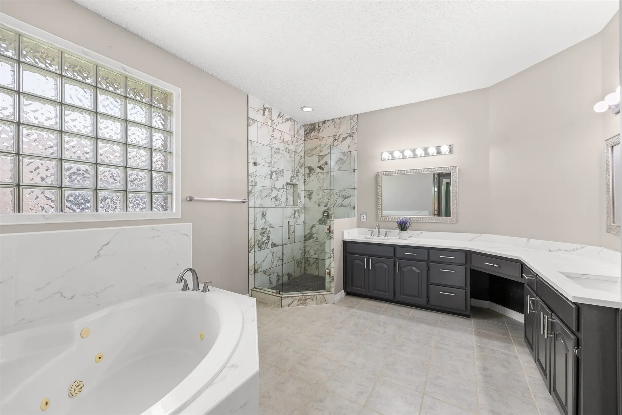 Single Family Residence For Sale in Dallas County , 9446 Abbey Road, Irving, Texas 75063, 3 Bedroom, 3 Bathroom, 2 Garage spaces, 2,539 Sqft, built in 1991, mls#21301094, Real Estate Agent in Irving, Homes For Sale in Dallas county, Homes For Sale in Irving, Realtor in Irving Texas, Real Estate Brokerage Independent Realty Texas, Luminita Cordes Realtor