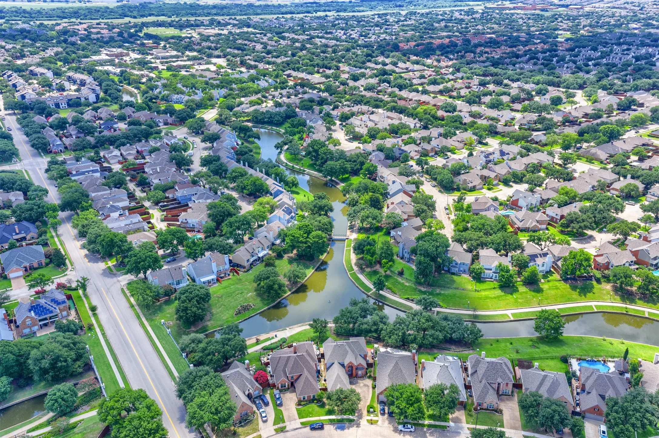 Single Family Residence For Sale in Dallas County , 9446 Abbey Road, Irving, Texas 75063, 3 Bedroom, 3 Bathroom, 2 Garage spaces, 2,539 Sqft, built in 1991, mls#21301094, Real Estate Agent in Irving, Homes For Sale in Dallas county, Homes For Sale in Irving, Realtor in Irving Texas, Real Estate Brokerage Independent Realty Texas, Luminita Cordes Realtor