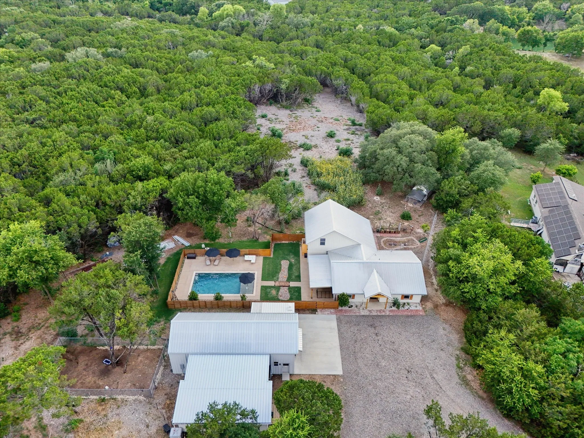 Single Family Residence For Sale in Mc Lennan County , 286 Benevolence Way, China Spring, Texas 76633, 4 Bedroom, 3 Bathroom, Garage spaces, 2,716 Sqft, built in 2003, mls#21304255, Real Estate Agent in China Spring, Homes For Sale in Mc Lennan county, Homes For Sale in China Spring, Realtor in China Spring Texas, Real Estate Brokerage Independent Realty Texas, Luminita Cordes Realtor