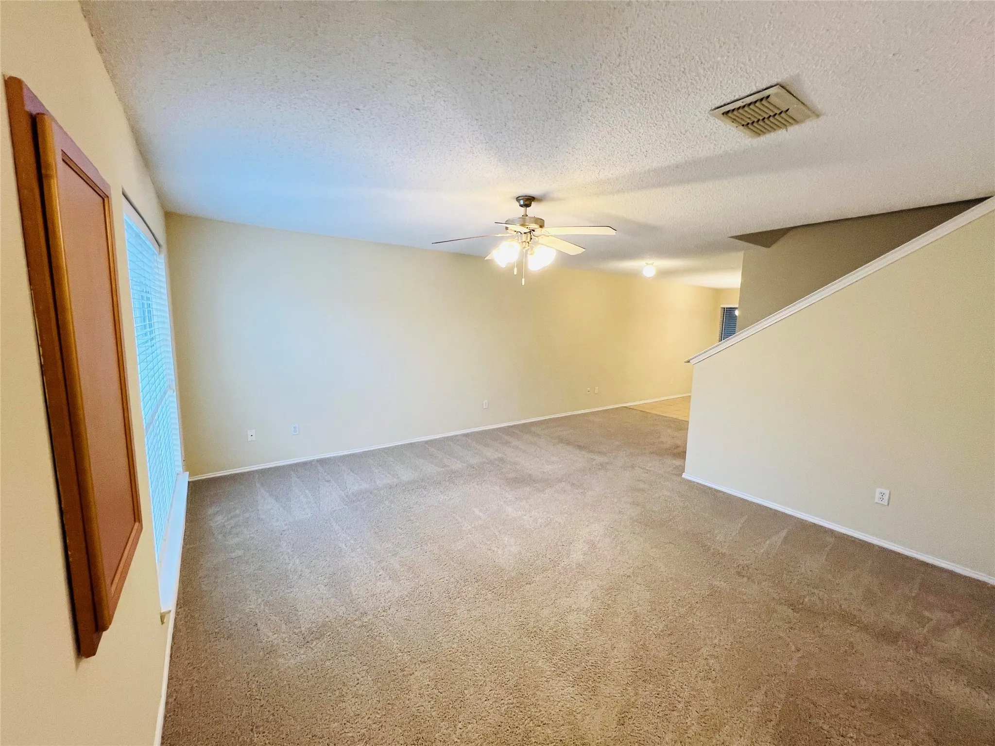 Townhouse For Sale in Tarrant County , 5752 Giddyup Lane, Fort Worth, Texas 76179, 3 Bedroom, 3 Bathroom, Garage spaces, 1,312 Sqft, built in 2005, mls#21305737, Real Estate Agent in Fort Worth, Homes For Sale in Tarrant county, Homes For Sale in Fort Worth, Realtor in Fort Worth Texas, Real Estate Brokerage Independent Realty Texas, Luminita Cordes Realtor