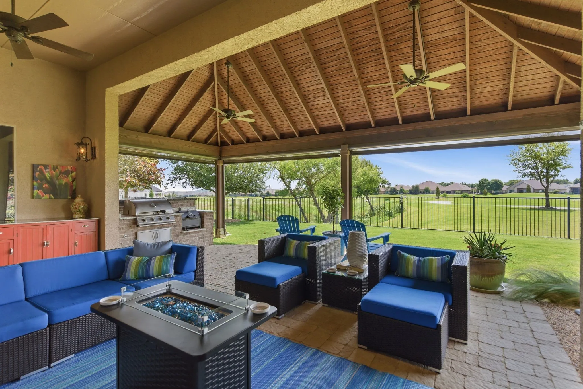 Single Family Residence For Sale in Denton County , 8713 Gardenia Drive, Denton, Texas 76207, 2 Bedroom, 3 Bathroom, 3 Garage spaces, 2,952 Sqft, built in 2015, mls#21258049, Real Estate Agent in Denton, Homes For Sale in Denton county, Homes For Sale in Denton, Realtor in Denton Texas, Real Estate Brokerage Independent Realty Texas, Luminita Cordes Realtor