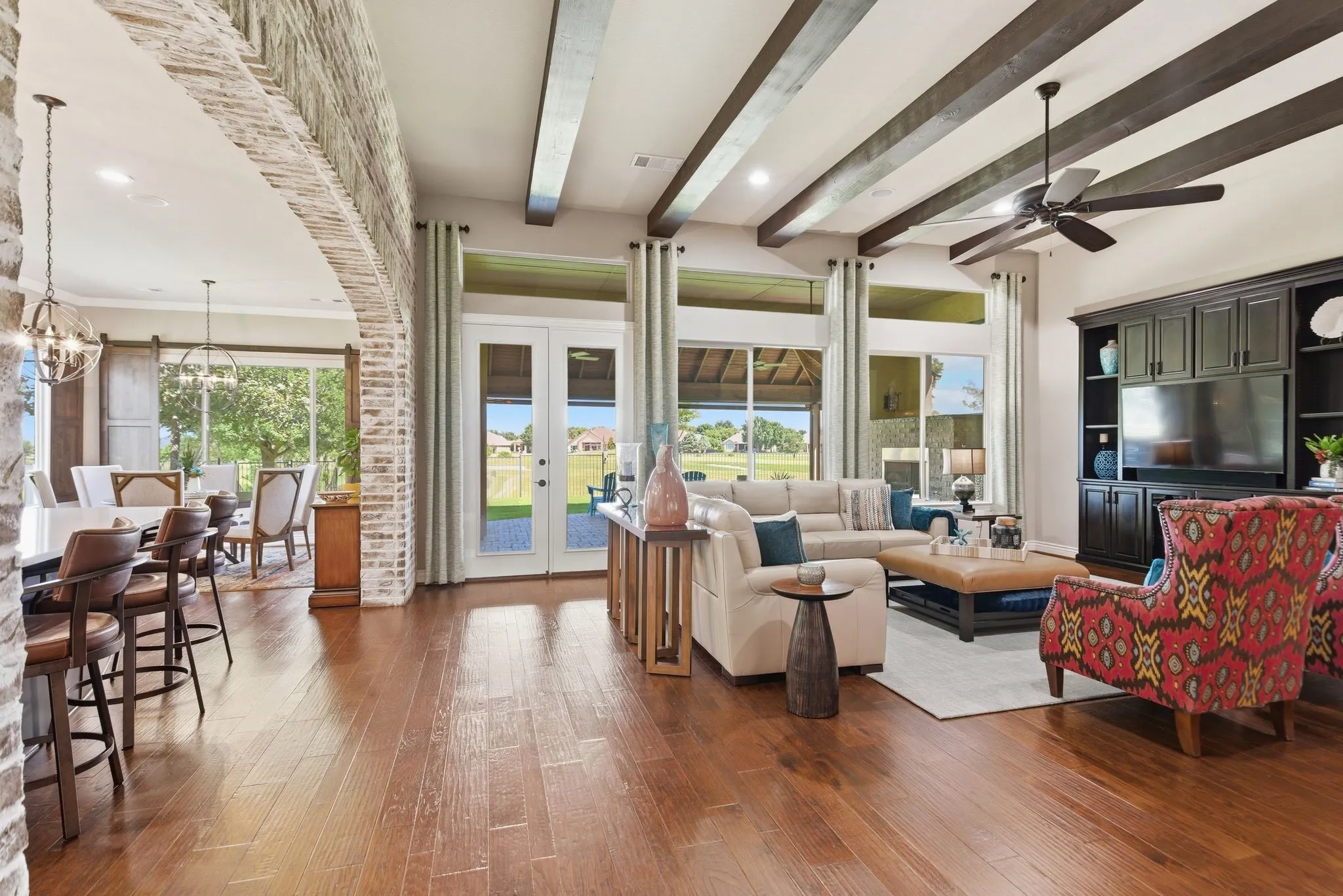 Single Family Residence For Sale in Denton County , 8713 Gardenia Drive, Denton, Texas 76207, 2 Bedroom, 3 Bathroom, 3 Garage spaces, 2,952 Sqft, built in 2015, mls#21258049, Real Estate Agent in Denton, Homes For Sale in Denton county, Homes For Sale in Denton, Realtor in Denton Texas, Real Estate Brokerage Independent Realty Texas, Luminita Cordes Realtor