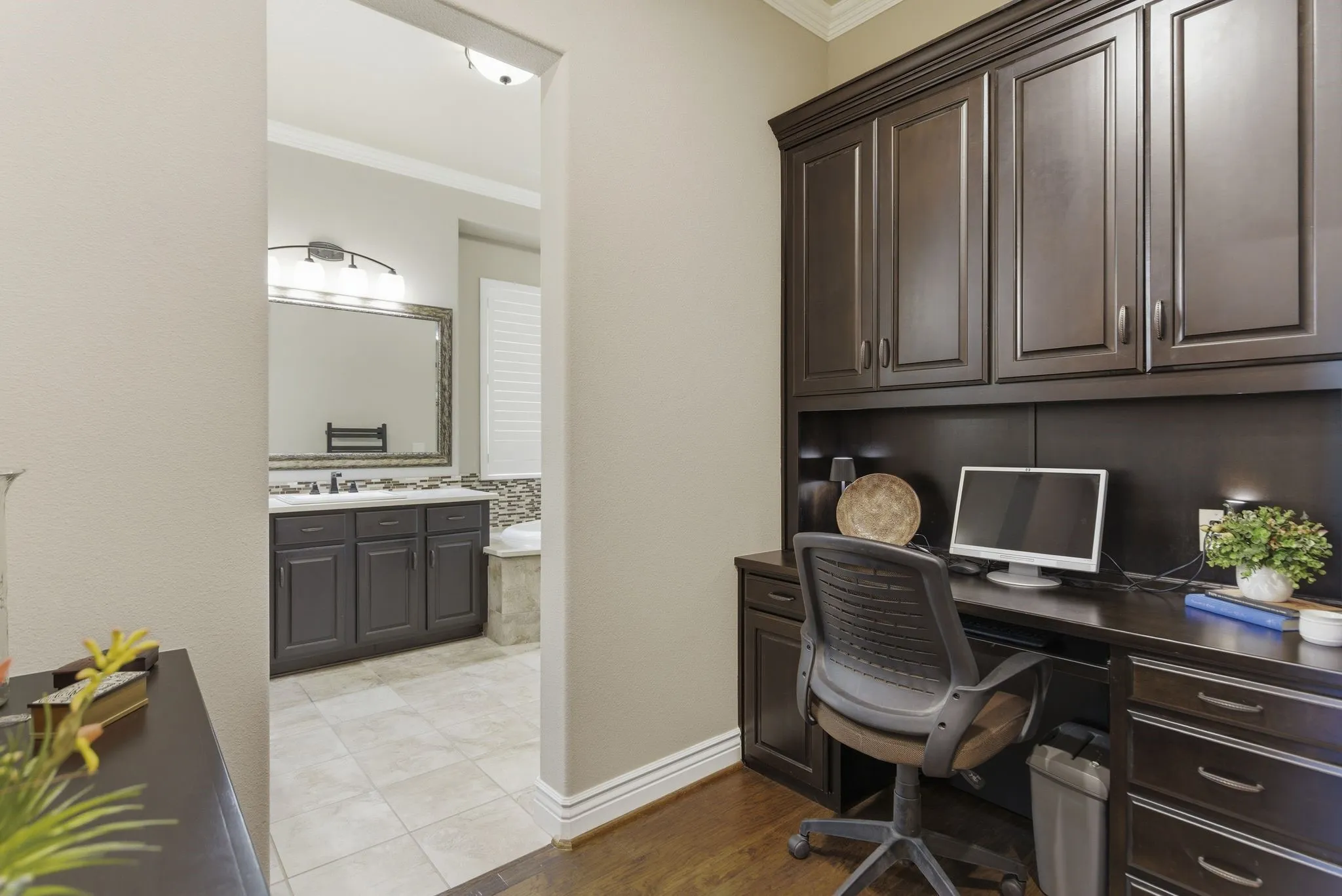 Single Family Residence For Sale in Denton County , 8713 Gardenia Drive, Denton, Texas 76207, 2 Bedroom, 3 Bathroom, 3 Garage spaces, 2,952 Sqft, built in 2015, mls#21258049, Real Estate Agent in Denton, Homes For Sale in Denton county, Homes For Sale in Denton, Realtor in Denton Texas, Real Estate Brokerage Independent Realty Texas, Luminita Cordes Realtor
