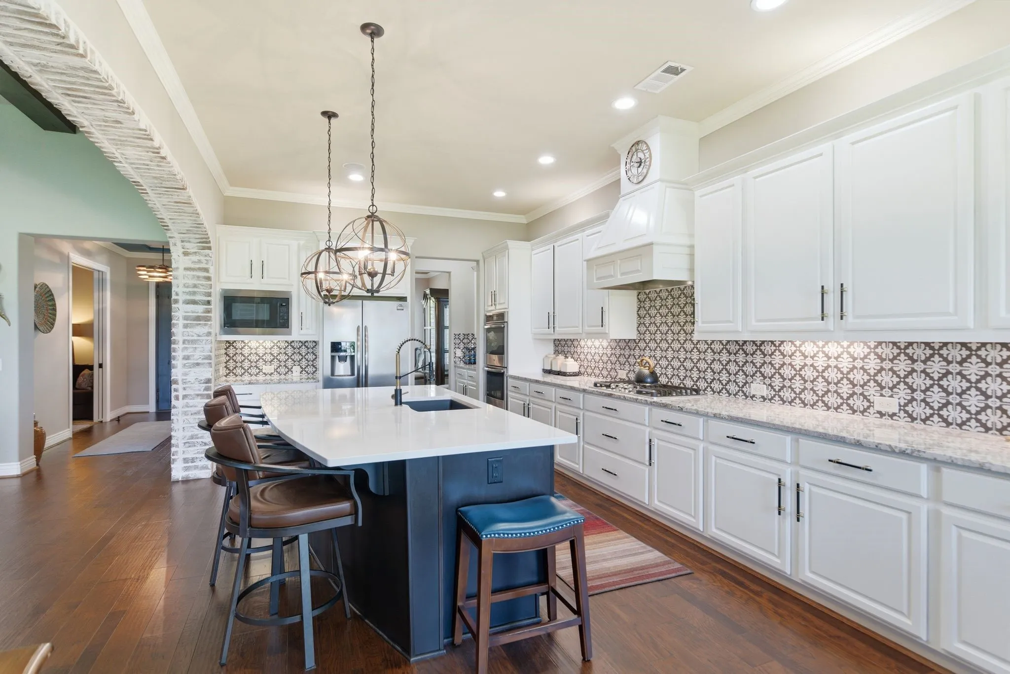 Single Family Residence For Sale in Denton County , 8713 Gardenia Drive, Denton, Texas 76207, 2 Bedroom, 3 Bathroom, 3 Garage spaces, 2,952 Sqft, built in 2015, mls#21258049, Real Estate Agent in Denton, Homes For Sale in Denton county, Homes For Sale in Denton, Realtor in Denton Texas, Real Estate Brokerage Independent Realty Texas, Luminita Cordes Realtor