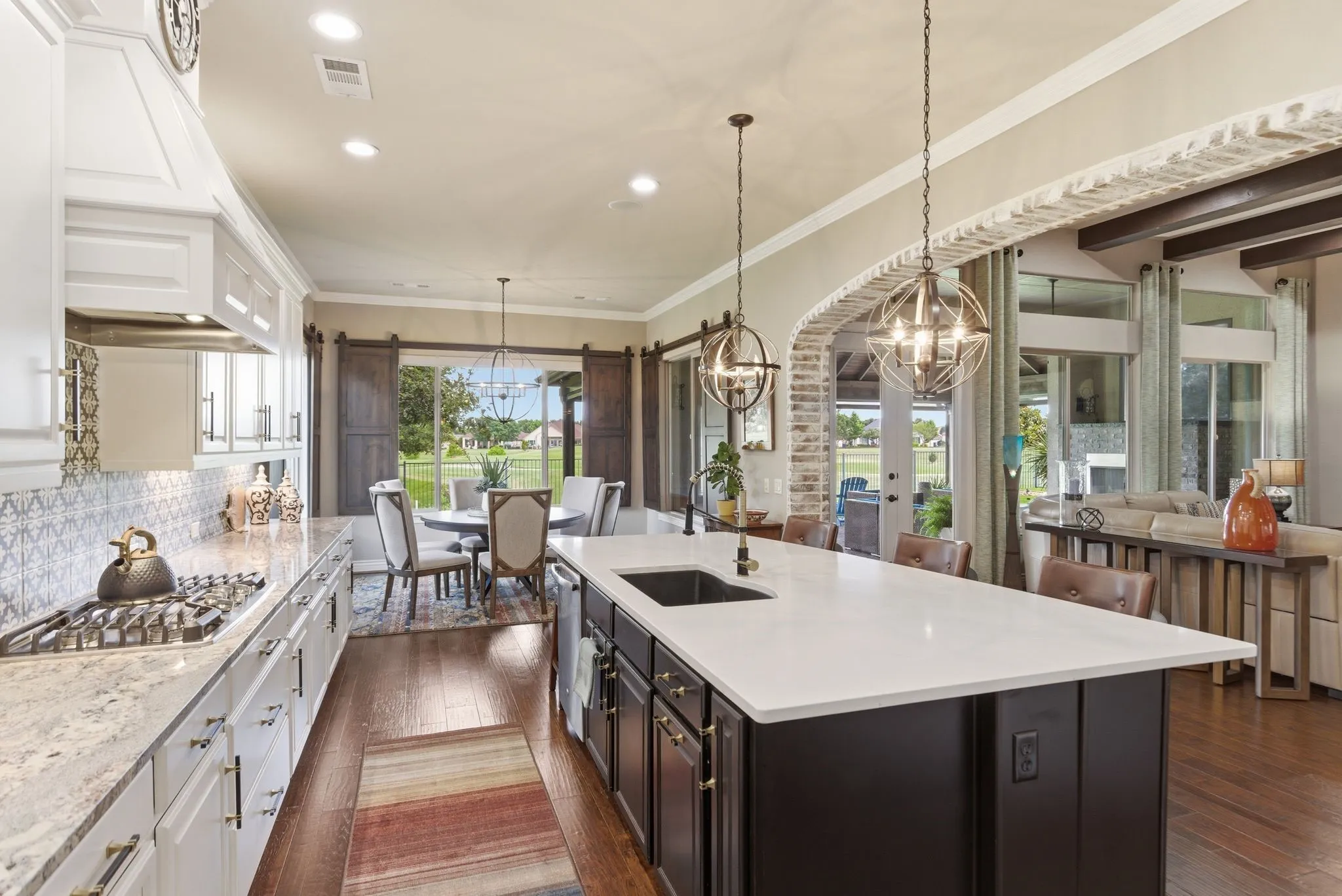Single Family Residence For Sale in Denton County , 8713 Gardenia Drive, Denton, Texas 76207, 2 Bedroom, 3 Bathroom, 3 Garage spaces, 2,952 Sqft, built in 2015, mls#21258049, Real Estate Agent in Denton, Homes For Sale in Denton county, Homes For Sale in Denton, Realtor in Denton Texas, Real Estate Brokerage Independent Realty Texas, Luminita Cordes Realtor