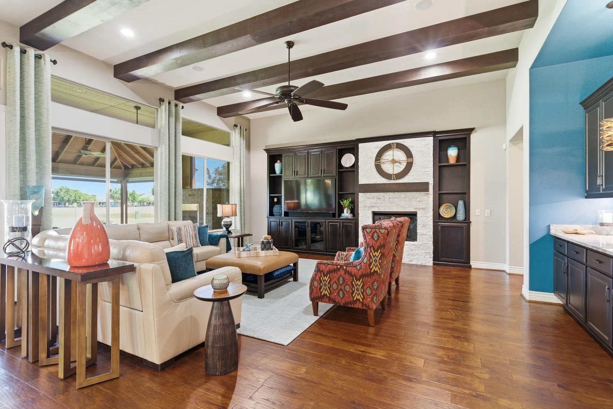 Single Family Residence For Sale in Denton County , 8713 Gardenia Drive, Denton, Texas 76207, 2 Bedroom, 3 Bathroom, 3 Garage spaces, 2,952 Sqft, built in 2015, mls#21258049, Real Estate Agent in Denton, Homes For Sale in Denton county, Homes For Sale in Denton, Realtor in Denton Texas, Real Estate Brokerage Independent Realty Texas, Luminita Cordes Realtor