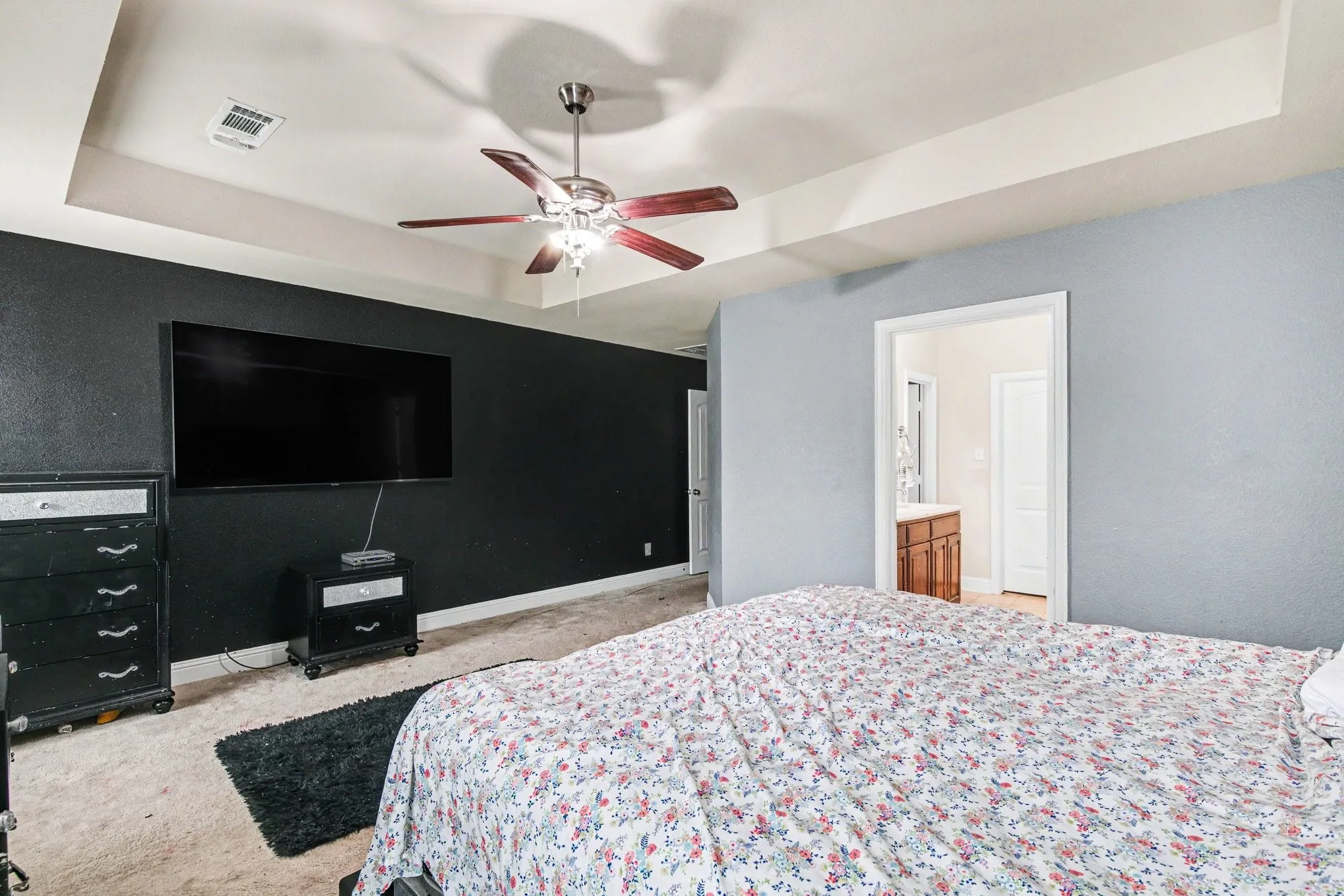 Single Family Residence For Sale in Johnson County , 233 Hawks Ridge Trail, Burleson, Texas 76028, 4 Bedroom, 3 Bathroom, 2 Garage spaces, 3,385 Sqft, built in 2014, mls#21303709, Real Estate Agent in Burleson, Homes For Sale in Johnson county, Homes For Sale in Burleson, Realtor in Burleson Texas, Real Estate Brokerage Independent Realty Texas, Luminita Cordes Realtor