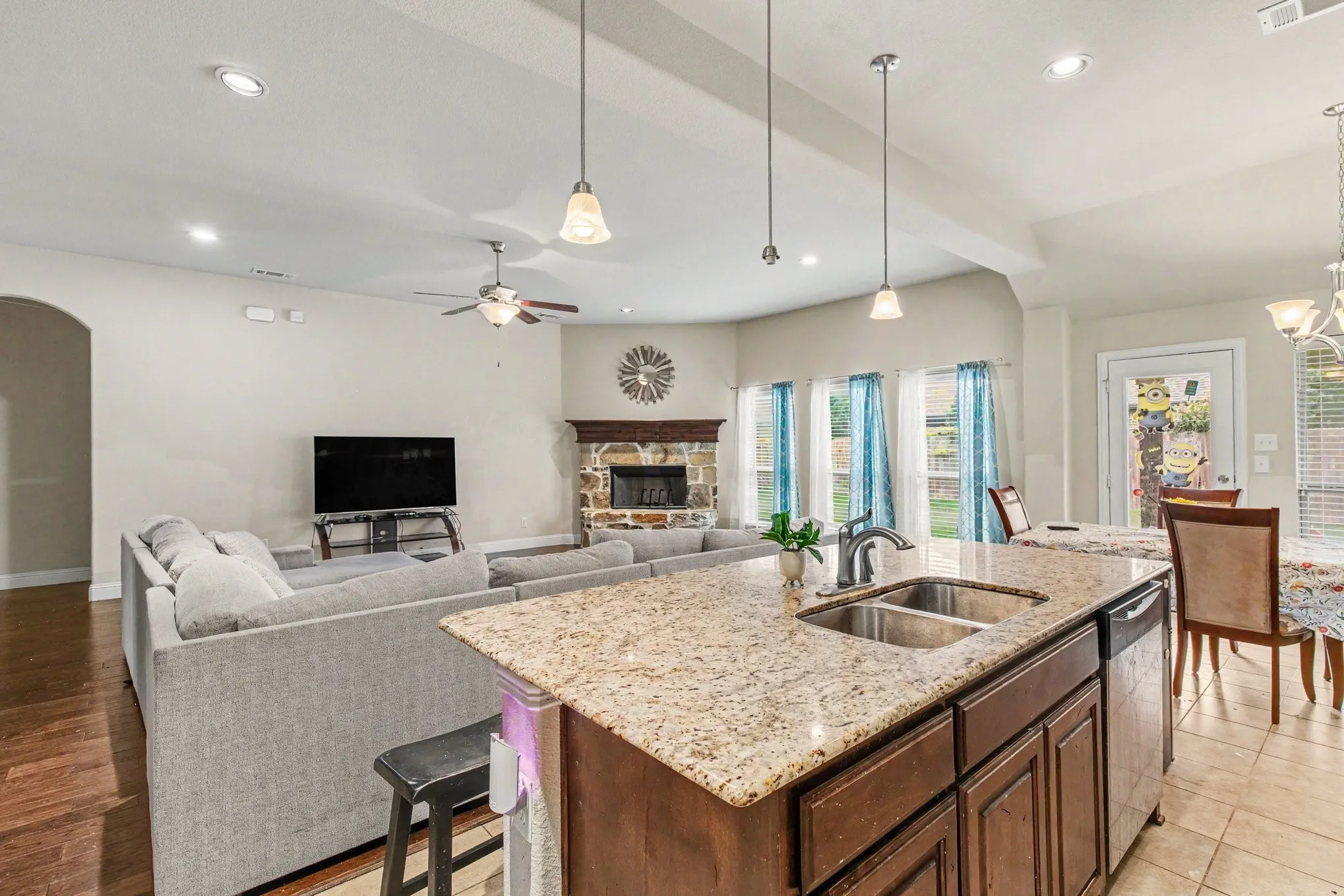 Single Family Residence For Sale in Johnson County , 233 Hawks Ridge Trail, Burleson, Texas 76028, 4 Bedroom, 3 Bathroom, 2 Garage spaces, 3,385 Sqft, built in 2014, mls#21303709, Real Estate Agent in Burleson, Homes For Sale in Johnson county, Homes For Sale in Burleson, Realtor in Burleson Texas, Real Estate Brokerage Independent Realty Texas, Luminita Cordes Realtor