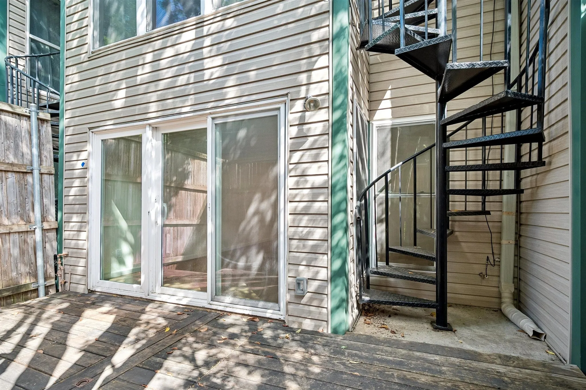 Condominium For Sale in Dallas County , 3815 Holland Avenue 1, Dallas, Texas 75219, 2 Bedroom, 2 Bathroom, 1 Garage spaces, 1,194 Sqft, built in 1981, mls#21304456, Real Estate Agent in Dallas, Homes For Sale in Dallas county, Homes For Sale in Dallas, Realtor in Dallas Texas, Real Estate Brokerage Independent Realty Texas, Luminita Cordes Realtor