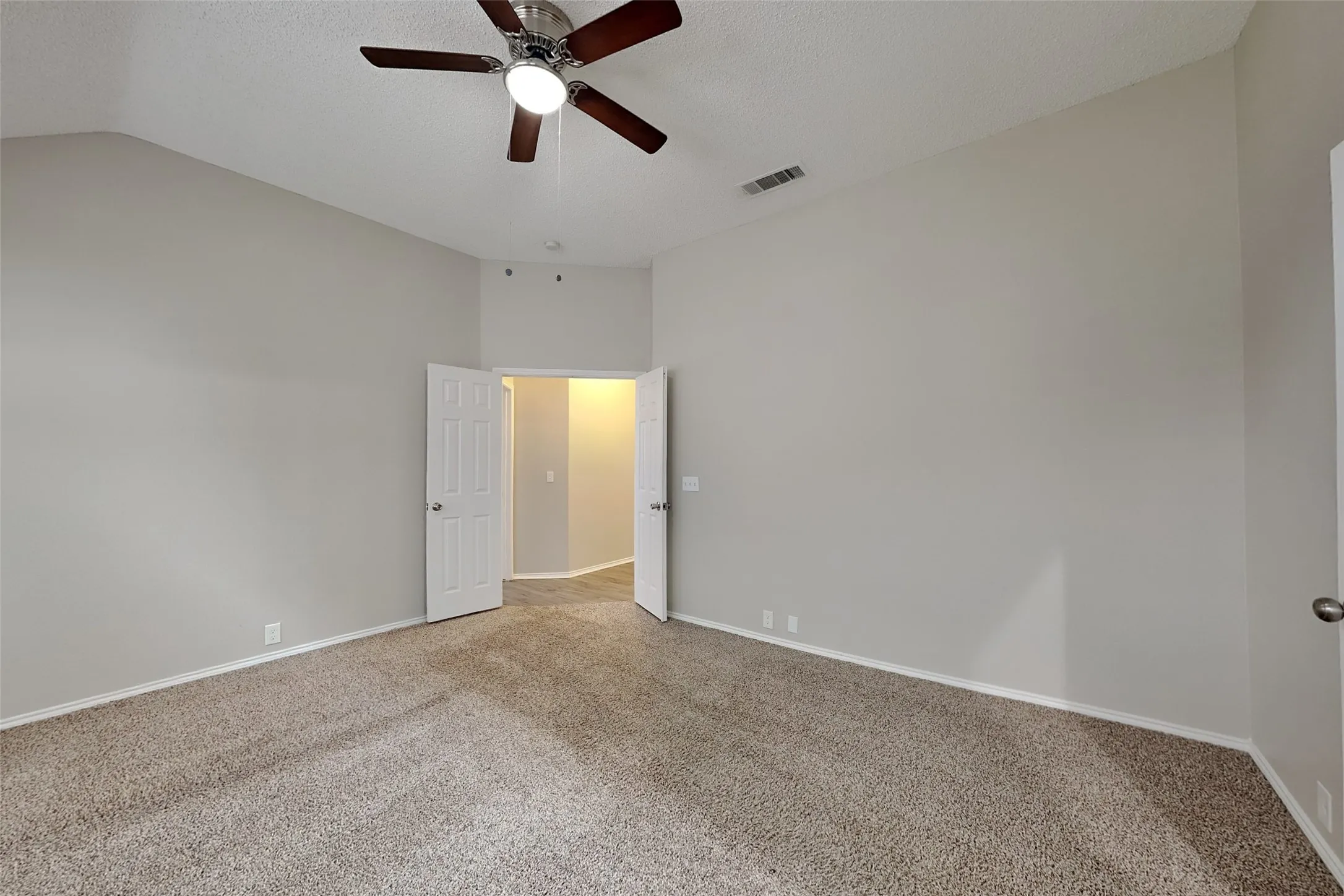 Single Family Residence For Rent in Collin County , 7411 Sonoma Valley Drive, Frisco, Texas 75035, 3 Bedroom, 2 Bathroom, 2 Garage spaces, 1,705 Sqft, built in 1998, mls#21305746, Real Estate Agent in Frisco, Homes For Rent in Collin county, Homes For Rent in Frisco, Realtor in Frisco Texas, Real Estate Brokerage Independent Realty Texas, Luminita Cordes Realtor