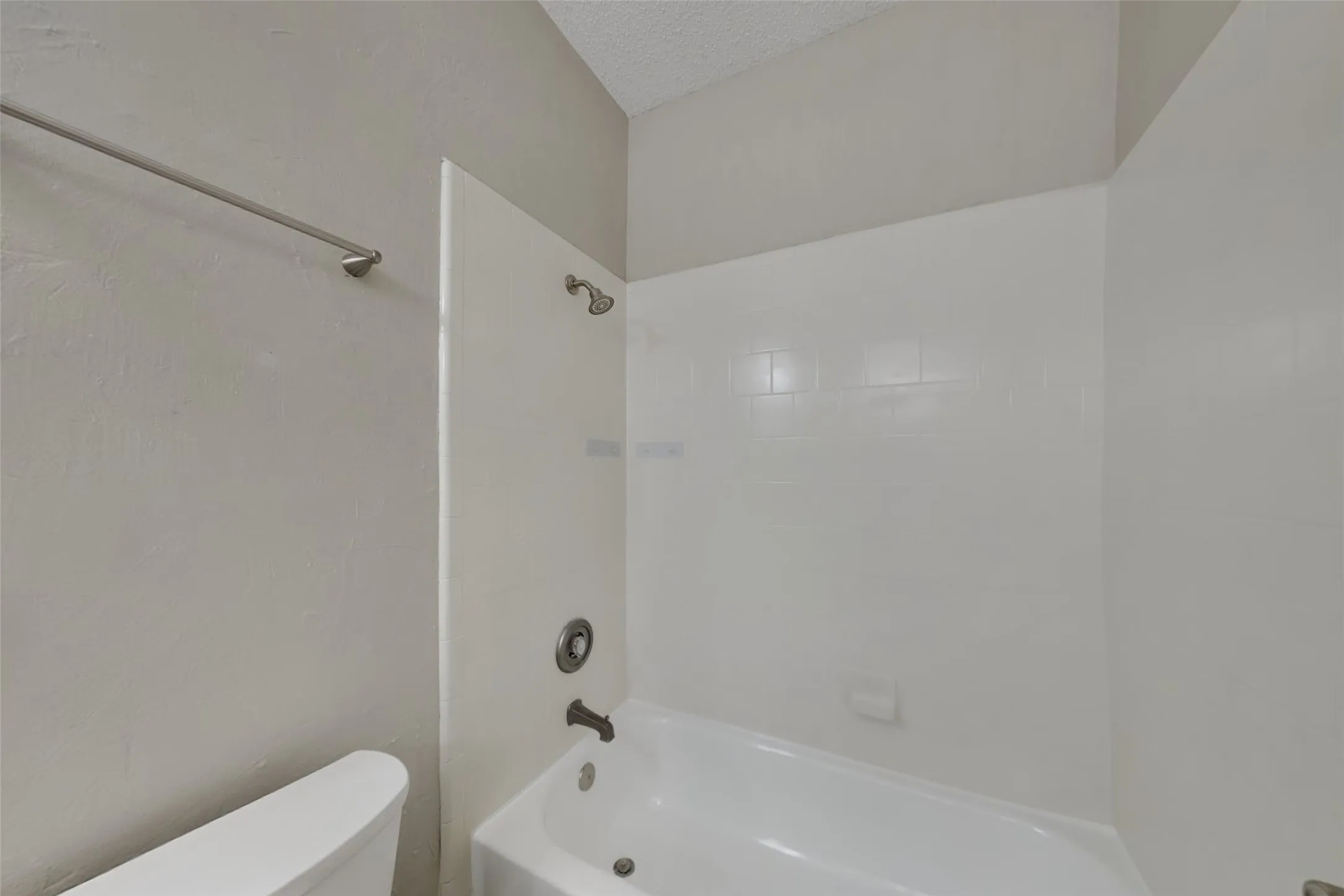 Single Family Residence For Rent in Collin County , 7411 Sonoma Valley Drive, Frisco, Texas 75035, 3 Bedroom, 2 Bathroom, 2 Garage spaces, 1,705 Sqft, built in 1998, mls#21305746, Real Estate Agent in Frisco, Homes For Rent in Collin county, Homes For Rent in Frisco, Realtor in Frisco Texas, Real Estate Brokerage Independent Realty Texas, Luminita Cordes Realtor