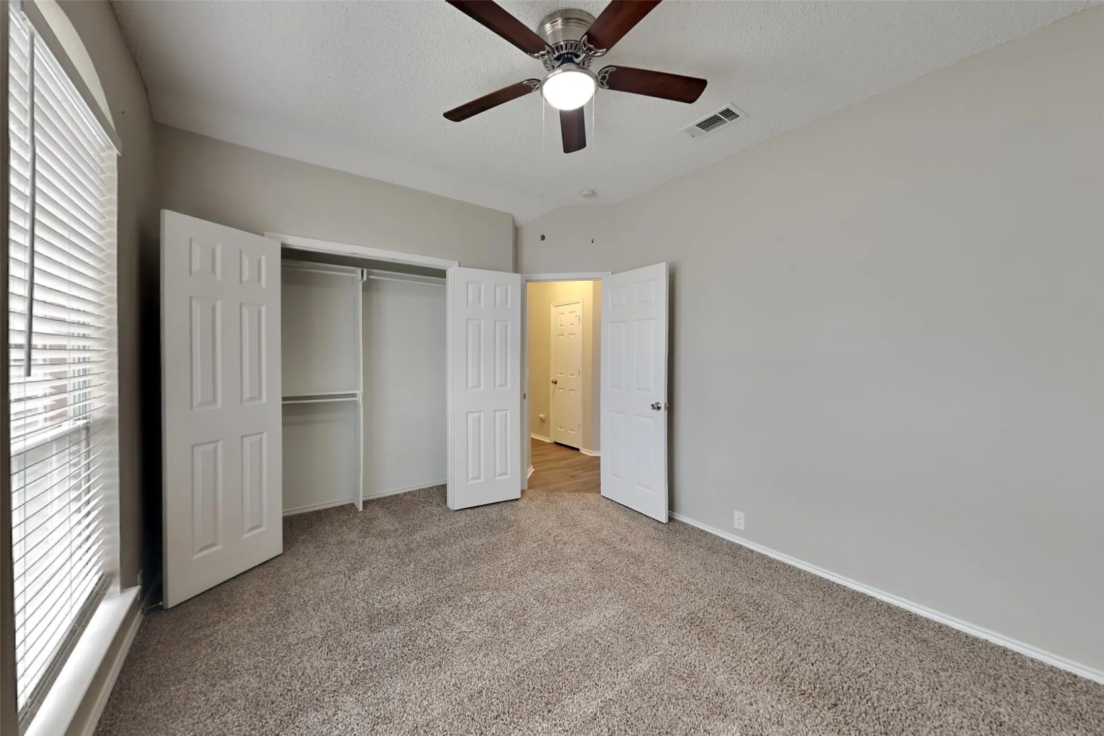Single Family Residence For Rent in Collin County , 7411 Sonoma Valley Drive, Frisco, Texas 75035, 3 Bedroom, 2 Bathroom, 2 Garage spaces, 1,705 Sqft, built in 1998, mls#21305746, Real Estate Agent in Frisco, Homes For Rent in Collin county, Homes For Rent in Frisco, Realtor in Frisco Texas, Real Estate Brokerage Independent Realty Texas, Luminita Cordes Realtor
