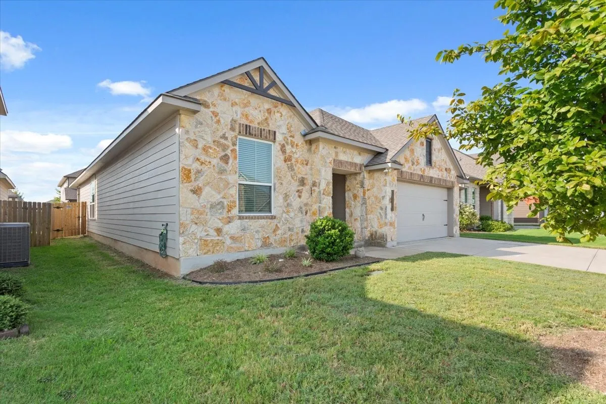 Single Family Residence For Sale in Mc Lennan County , 3613 Beutel Road, Waco, Texas 76655, 4 Bedroom, 3 Bathroom, 2 Garage spaces, 1,967 Sqft, built in 2022, mls#21304198, Real Estate Agent in Waco, Homes For Sale in Mc Lennan county, Homes For Sale in Waco, Realtor in Waco Texas, Real Estate Brokerage Independent Realty Texas, Luminita Cordes Realtor