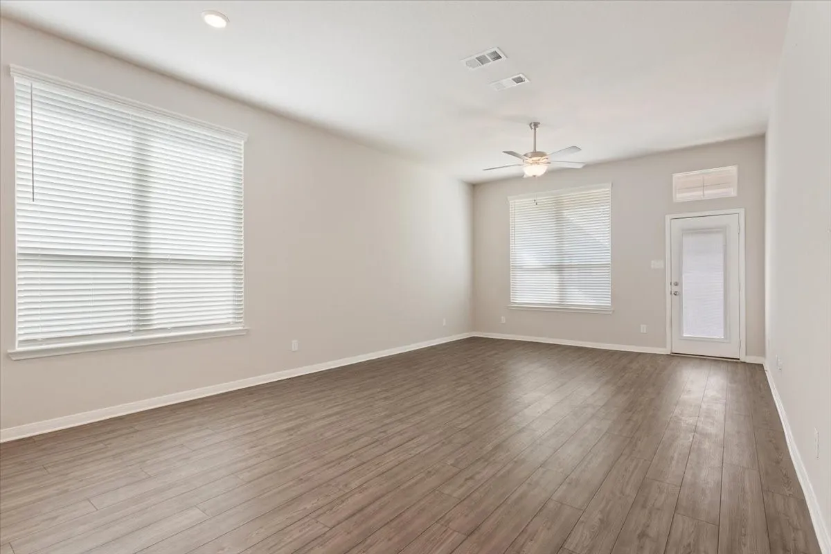 Single Family Residence For Sale in Mc Lennan County , 3613 Beutel Road, Waco, Texas 76655, 4 Bedroom, 3 Bathroom, 2 Garage spaces, 1,967 Sqft, built in 2022, mls#21304198, Real Estate Agent in Waco, Homes For Sale in Mc Lennan county, Homes For Sale in Waco, Realtor in Waco Texas, Real Estate Brokerage Independent Realty Texas, Luminita Cordes Realtor