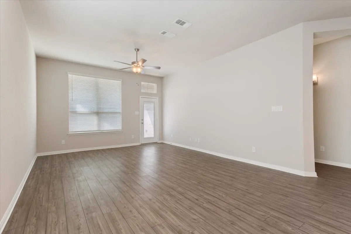 Single Family Residence For Sale in Mc Lennan County , 3613 Beutel Road, Waco, Texas 76655, 4 Bedroom, 3 Bathroom, 2 Garage spaces, 1,967 Sqft, built in 2022, mls#21304198, Real Estate Agent in Waco, Homes For Sale in Mc Lennan county, Homes For Sale in Waco, Realtor in Waco Texas, Real Estate Brokerage Independent Realty Texas, Luminita Cordes Realtor