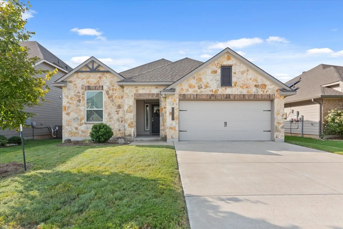 Single Family Residence For Sale in Mc Lennan County , 3613 Beutel Road, Waco, Texas 76655, 4 Bedroom, 3 Bathroom, 2 Garage spaces, 1,967 Sqft, built in 2022, mls#21304198, Real Estate Agent in Waco, Homes For Sale in Mc Lennan county, Homes For Sale in Waco, Realtor in Waco Texas, Real Estate Brokerage Independent Realty Texas, Luminita Cordes Realtor