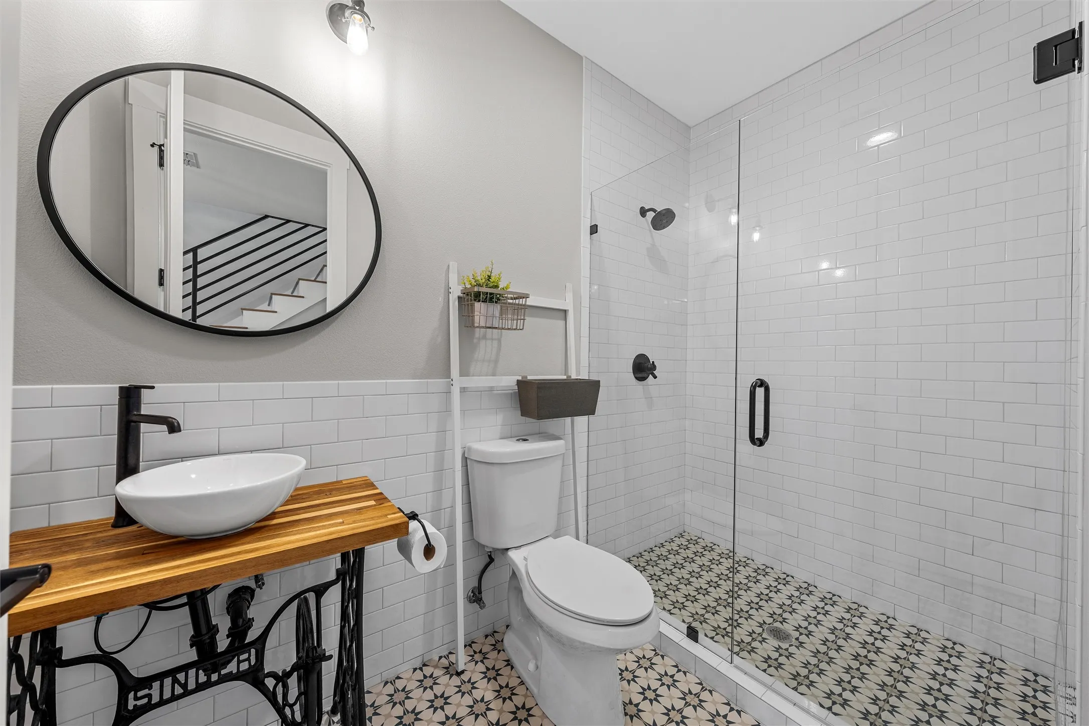 Single Family Residence For Sale in Mc Lennan County , 252 Austin Hines Drive, China Spring, Texas 76633, 4 Bedroom, 4 Bathroom, 2 Garage spaces, 3,692 Sqft, built in 2017, mls#21305076, Real Estate Agent in China Spring, Homes For Sale in Mc Lennan county, Homes For Sale in China Spring, Realtor in China Spring Texas, Real Estate Brokerage Independent Realty Texas, Luminita Cordes Realtor