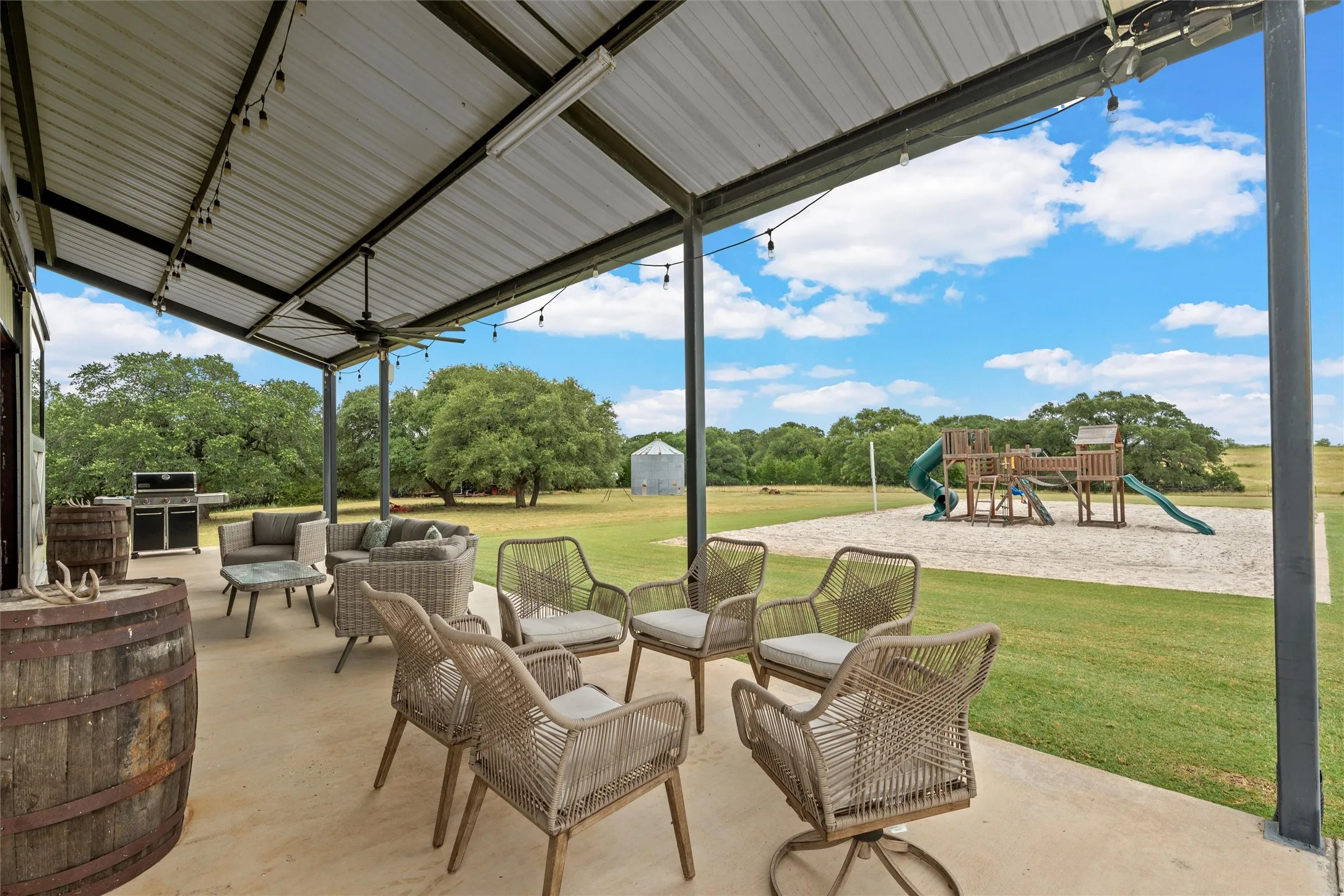 Single Family Residence For Sale in Mc Lennan County , 252 Austin Hines Drive, China Spring, Texas 76633, 4 Bedroom, 4 Bathroom, 2 Garage spaces, 3,692 Sqft, built in 2017, mls#21305076, Real Estate Agent in China Spring, Homes For Sale in Mc Lennan county, Homes For Sale in China Spring, Realtor in China Spring Texas, Real Estate Brokerage Independent Realty Texas, Luminita Cordes Realtor