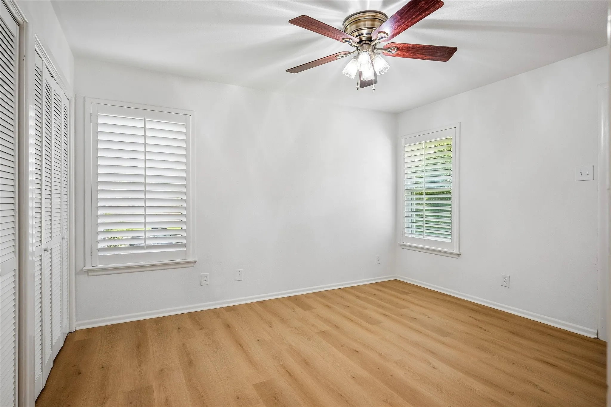 Single Family Residence For Sale in Dallas County , 11070 Delford Circle, Dallas, Texas 75228, 3 Bedroom, 2 Bathroom, 1 Garage spaces, 1,794 Sqft, built in 1958, mls#21305023, Real Estate Agent in Dallas, Homes For Sale in Dallas county, Homes For Sale in Dallas, Realtor in Dallas Texas, Real Estate Brokerage Independent Realty Texas, Luminita Cordes Realtor