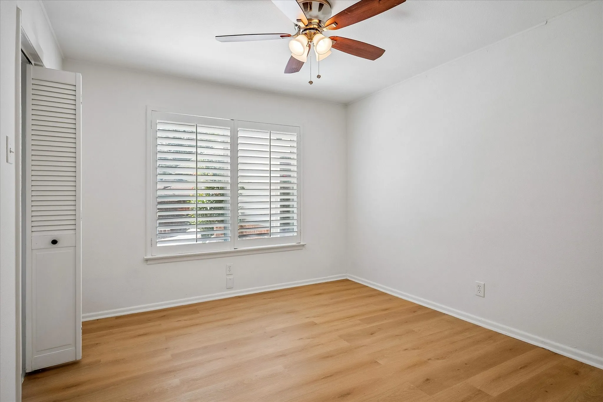 Single Family Residence For Sale in Dallas County , 11070 Delford Circle, Dallas, Texas 75228, 3 Bedroom, 2 Bathroom, 1 Garage spaces, 1,794 Sqft, built in 1958, mls#21305023, Real Estate Agent in Dallas, Homes For Sale in Dallas county, Homes For Sale in Dallas, Realtor in Dallas Texas, Real Estate Brokerage Independent Realty Texas, Luminita Cordes Realtor