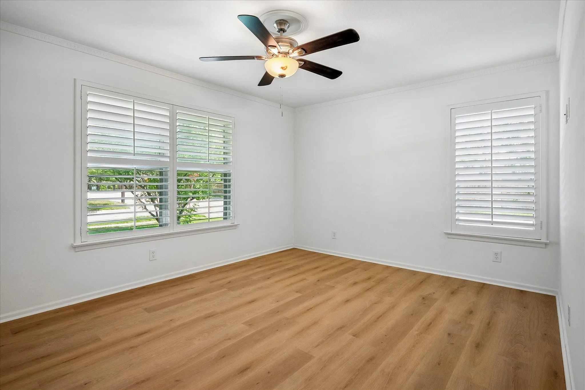 Single Family Residence For Sale in Dallas County , 11070 Delford Circle, Dallas, Texas 75228, 3 Bedroom, 2 Bathroom, 1 Garage spaces, 1,794 Sqft, built in 1958, mls#21305023, Real Estate Agent in Dallas, Homes For Sale in Dallas county, Homes For Sale in Dallas, Realtor in Dallas Texas, Real Estate Brokerage Independent Realty Texas, Luminita Cordes Realtor