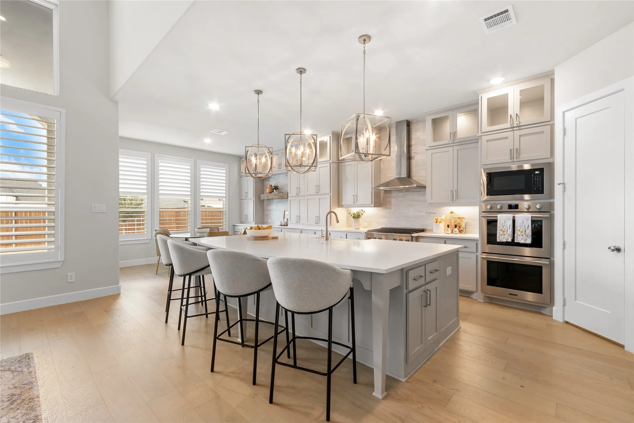 Single Family Residence For Sale in Collin County , 3525 Dancer Road, Celina, Texas 75009, 4 Bedroom, 5 Bathroom, 3 Garage spaces, 3,725 Sqft, built in 2022, mls#21304446, Real Estate Agent in Celina, Homes For Sale in Collin county, Homes For Sale in Celina, Realtor in Celina Texas, Real Estate Brokerage Independent Realty Texas, Luminita Cordes Realtor