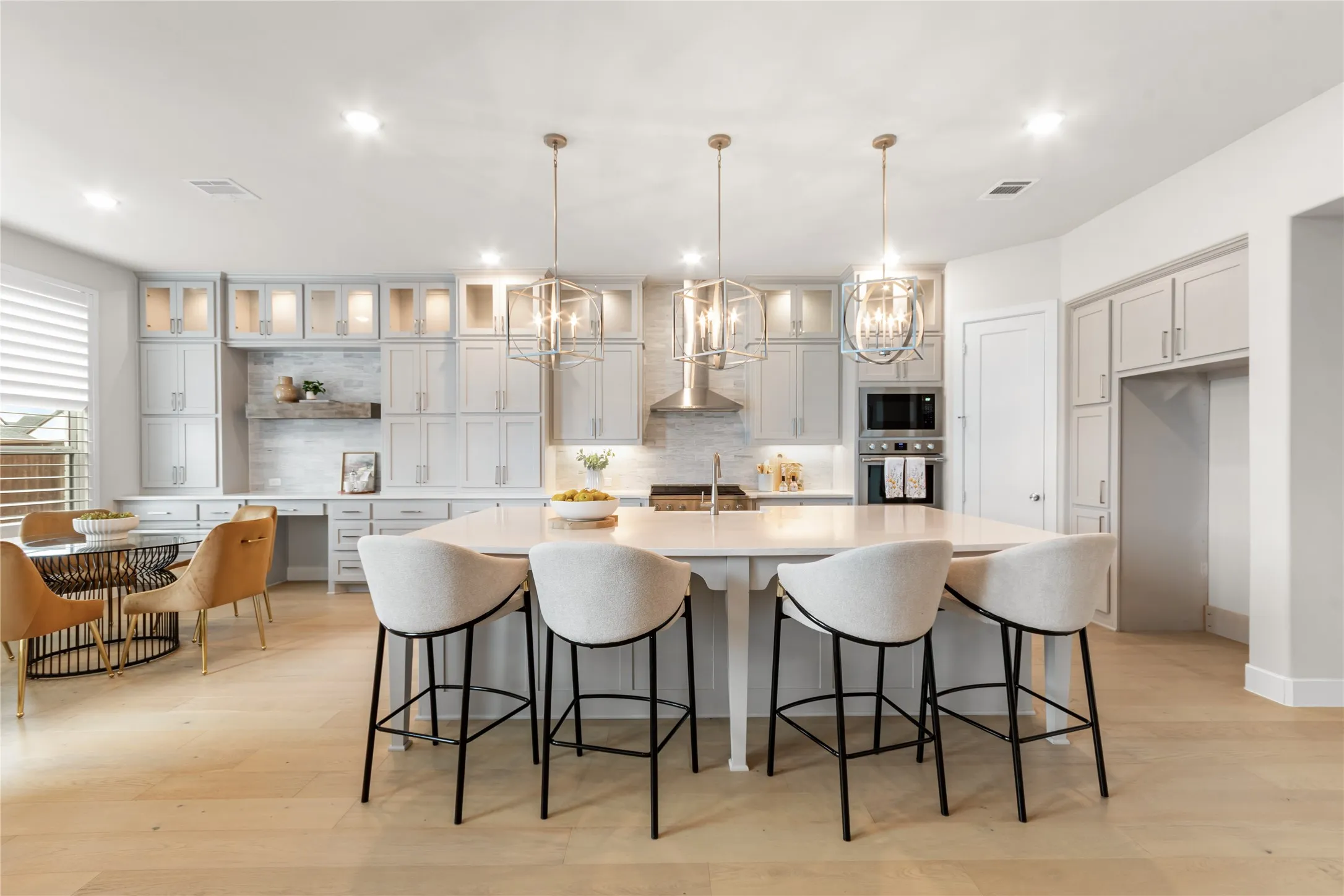 Single Family Residence For Sale in Collin County , 3525 Dancer Road, Celina, Texas 75009, 4 Bedroom, 5 Bathroom, 3 Garage spaces, 3,725 Sqft, built in 2022, mls#21304446, Real Estate Agent in Celina, Homes For Sale in Collin county, Homes For Sale in Celina, Realtor in Celina Texas, Real Estate Brokerage Independent Realty Texas, Luminita Cordes Realtor