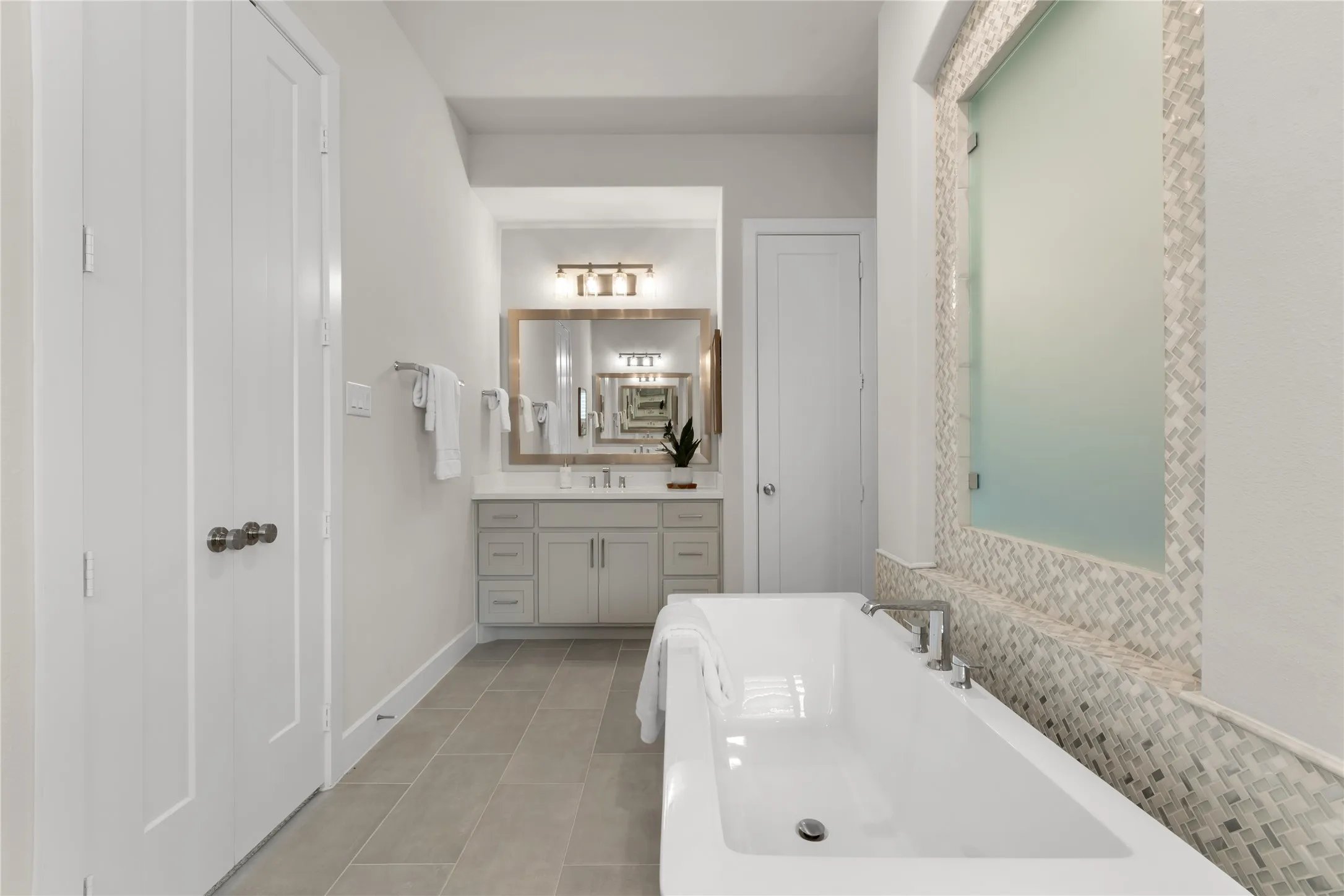 Single Family Residence For Sale in Collin County , 3525 Dancer Road, Celina, Texas 75009, 4 Bedroom, 5 Bathroom, 3 Garage spaces, 3,725 Sqft, built in 2022, mls#21304446, Real Estate Agent in Celina, Homes For Sale in Collin county, Homes For Sale in Celina, Realtor in Celina Texas, Real Estate Brokerage Independent Realty Texas, Luminita Cordes Realtor