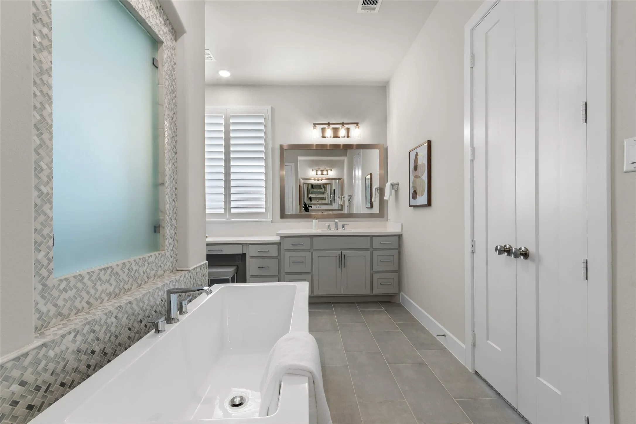 Single Family Residence For Sale in Collin County , 3525 Dancer Road, Celina, Texas 75009, 4 Bedroom, 5 Bathroom, 3 Garage spaces, 3,725 Sqft, built in 2022, mls#21304446, Real Estate Agent in Celina, Homes For Sale in Collin county, Homes For Sale in Celina, Realtor in Celina Texas, Real Estate Brokerage Independent Realty Texas, Luminita Cordes Realtor
