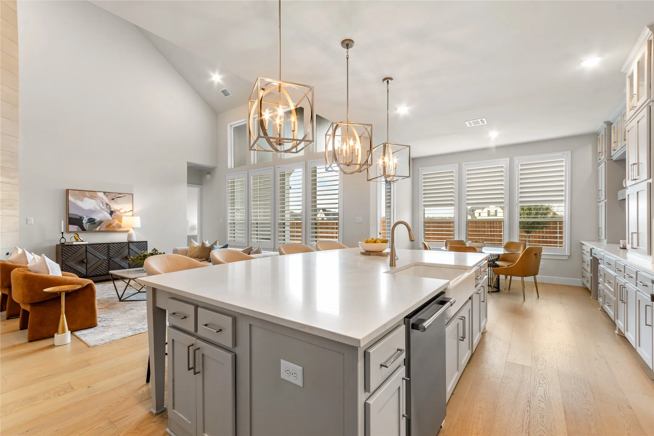 Single Family Residence For Sale in Collin County , 3525 Dancer Road, Celina, Texas 75009, 4 Bedroom, 5 Bathroom, 3 Garage spaces, 3,725 Sqft, built in 2022, mls#21304446, Real Estate Agent in Celina, Homes For Sale in Collin county, Homes For Sale in Celina, Realtor in Celina Texas, Real Estate Brokerage Independent Realty Texas, Luminita Cordes Realtor