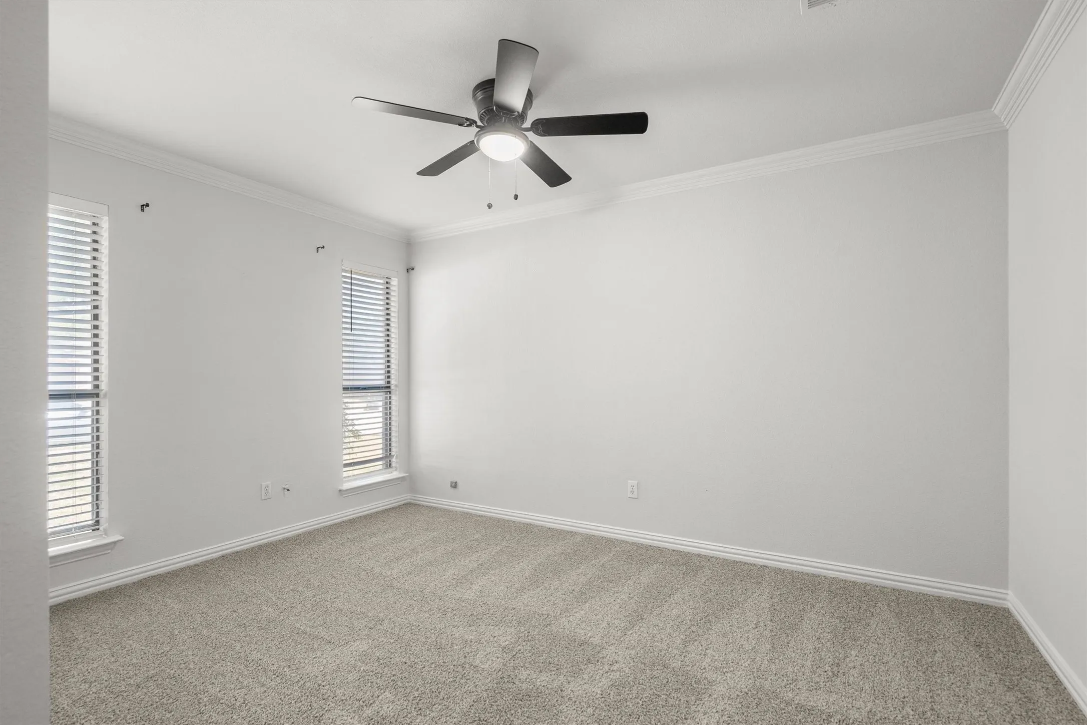Single Family Residence For Sale in Tarrant County , 436 E Hill Street, Keller, Texas 76248, 3 Bedroom, 2 Bathroom, 2 Garage spaces, 1,371 Sqft, built in 1977, mls#21269021, Real Estate Agent in Keller, Homes For Sale in Tarrant county, Homes For Sale in Keller, Realtor in Keller Texas, Real Estate Brokerage Independent Realty Texas, Luminita Cordes Realtor