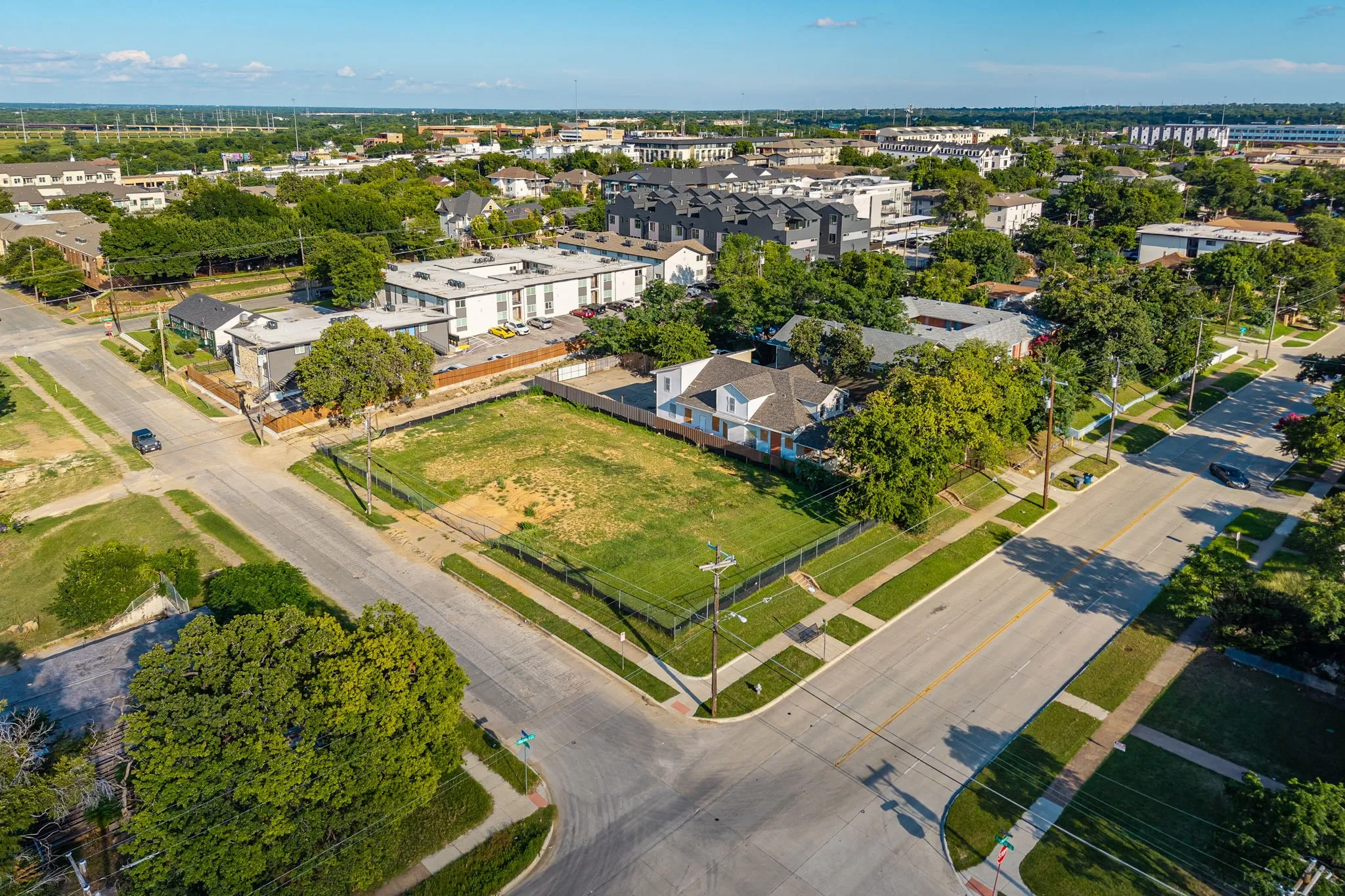 Unimproved Land For Sale in Dallas County , 722 N Marsalis Avenue, Dallas, Texas 75203, 0, 0, Garage spaces, 0 Sqft, built in 0, Price $699,000, mls#21305778, Real Estate Agent in Dallas, Homes For Sale in Dallas county, Homes For Sale in Dallas, Realtor in Dallas Texas, Real Estate Brokerage Independent Realty Texas, Luminita Cordes Realtor