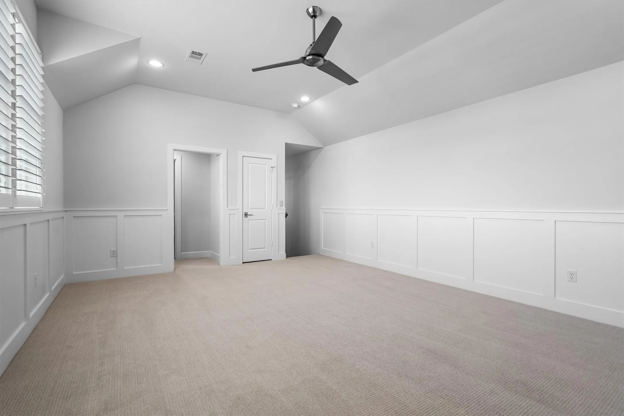 Single Family Residence For Sale in Denton County , 3300 Wellington Lane, Northlake, Texas 76247, 5 Bedroom, 4 Bathroom, 3 Garage spaces, 4,069 Sqft, built in 2023, mls#21243081, Real Estate Agent in Northlake, Homes For Sale in Denton county, Homes For Sale in Northlake, Realtor in Northlake Texas, Real Estate Brokerage Independent Realty Texas, Luminita Cordes Realtor