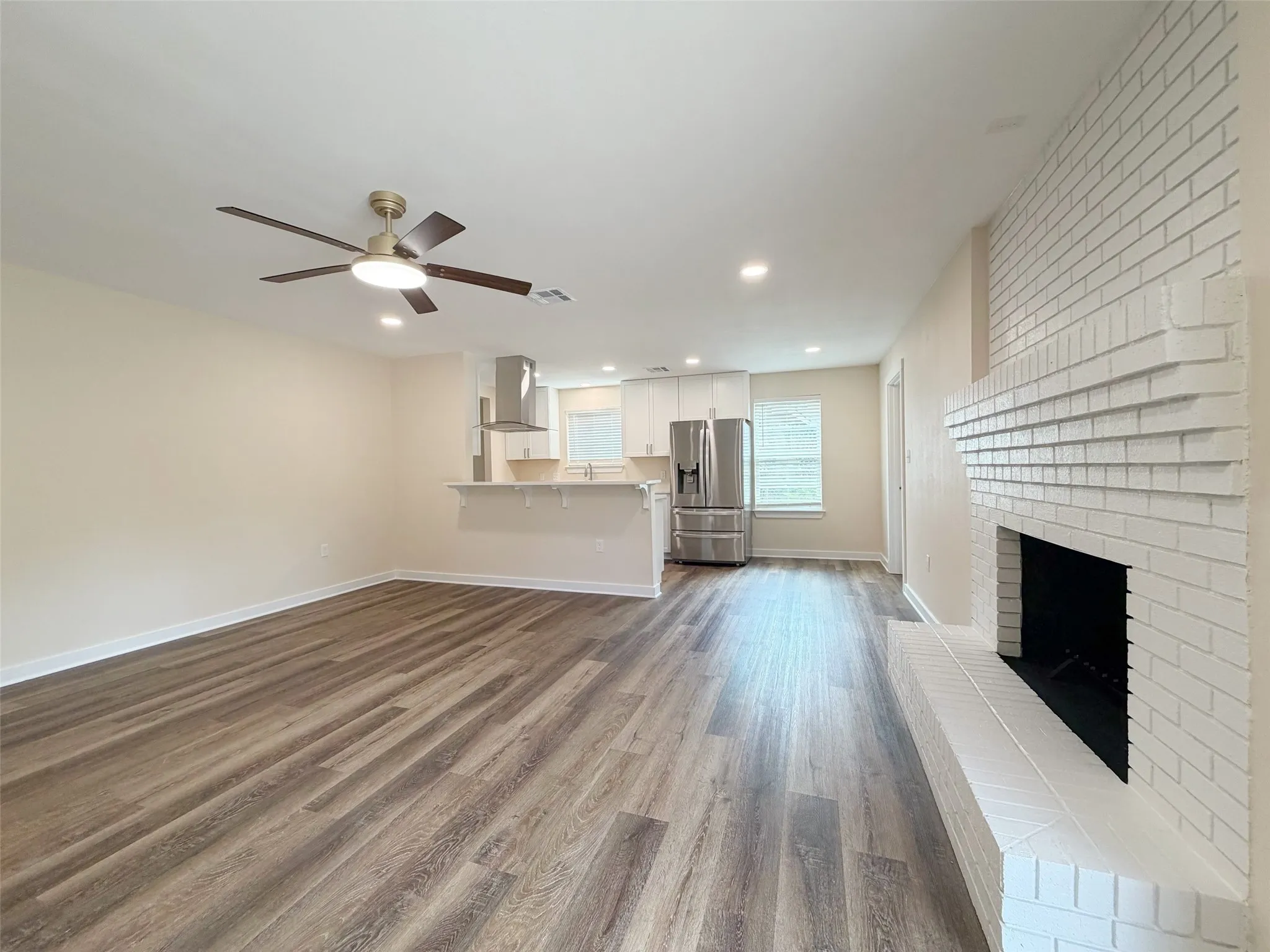 Single Family Residence For Sale in Mc Lennan County , 4909 Loch Lomond Drive, Waco, Texas 76710, 3 Bedroom, 2 Bathroom, 2 Garage spaces, 1,775 Sqft, built in 1964, mls#21305294, Real Estate Agent in Waco, Homes For Sale in Mc Lennan county, Homes For Sale in Waco, Realtor in Waco Texas, Real Estate Brokerage Independent Realty Texas, Luminita Cordes Realtor