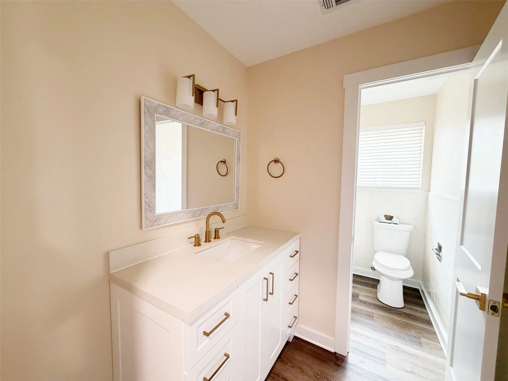 Single Family Residence For Sale in Mc Lennan County , 4909 Loch Lomond Drive, Waco, Texas 76710, 3 Bedroom, 2 Bathroom, 2 Garage spaces, 1,775 Sqft, built in 1964, mls#21305294, Real Estate Agent in Waco, Homes For Sale in Mc Lennan county, Homes For Sale in Waco, Realtor in Waco Texas, Real Estate Brokerage Independent Realty Texas, Luminita Cordes Realtor
