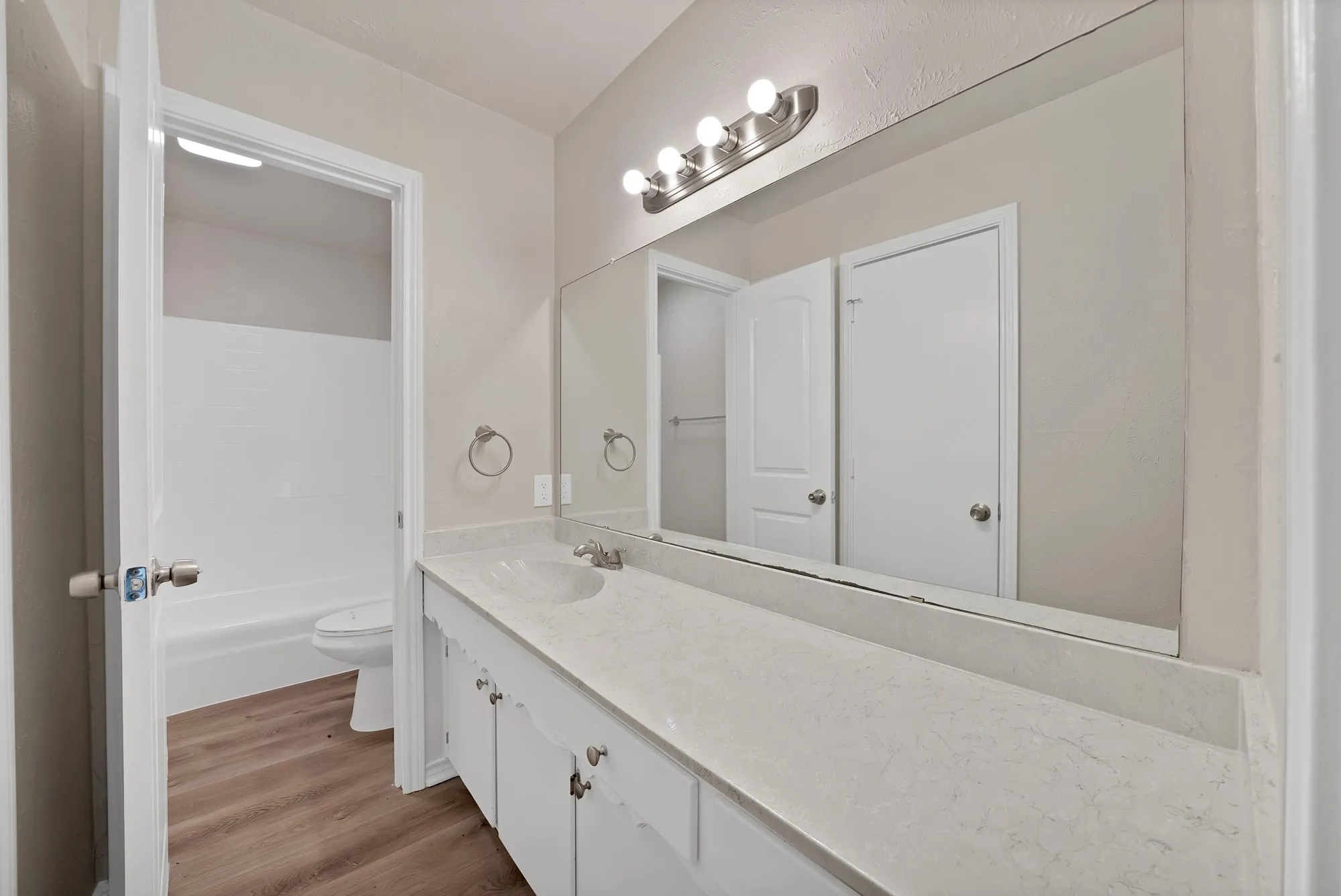 Single Family Residence For Sale in Denton County , 502 Pinebluff Drive, Lewisville, Texas 75067, 4 Bedroom, 2 Bathroom, 2 Garage spaces, 1,516 Sqft, built in 1973, mls#21304467, Real Estate Agent in Lewisville, Homes For Sale in Denton county, Homes For Sale in Lewisville, Realtor in Lewisville Texas, Real Estate Brokerage Independent Realty Texas, Luminita Cordes Realtor
