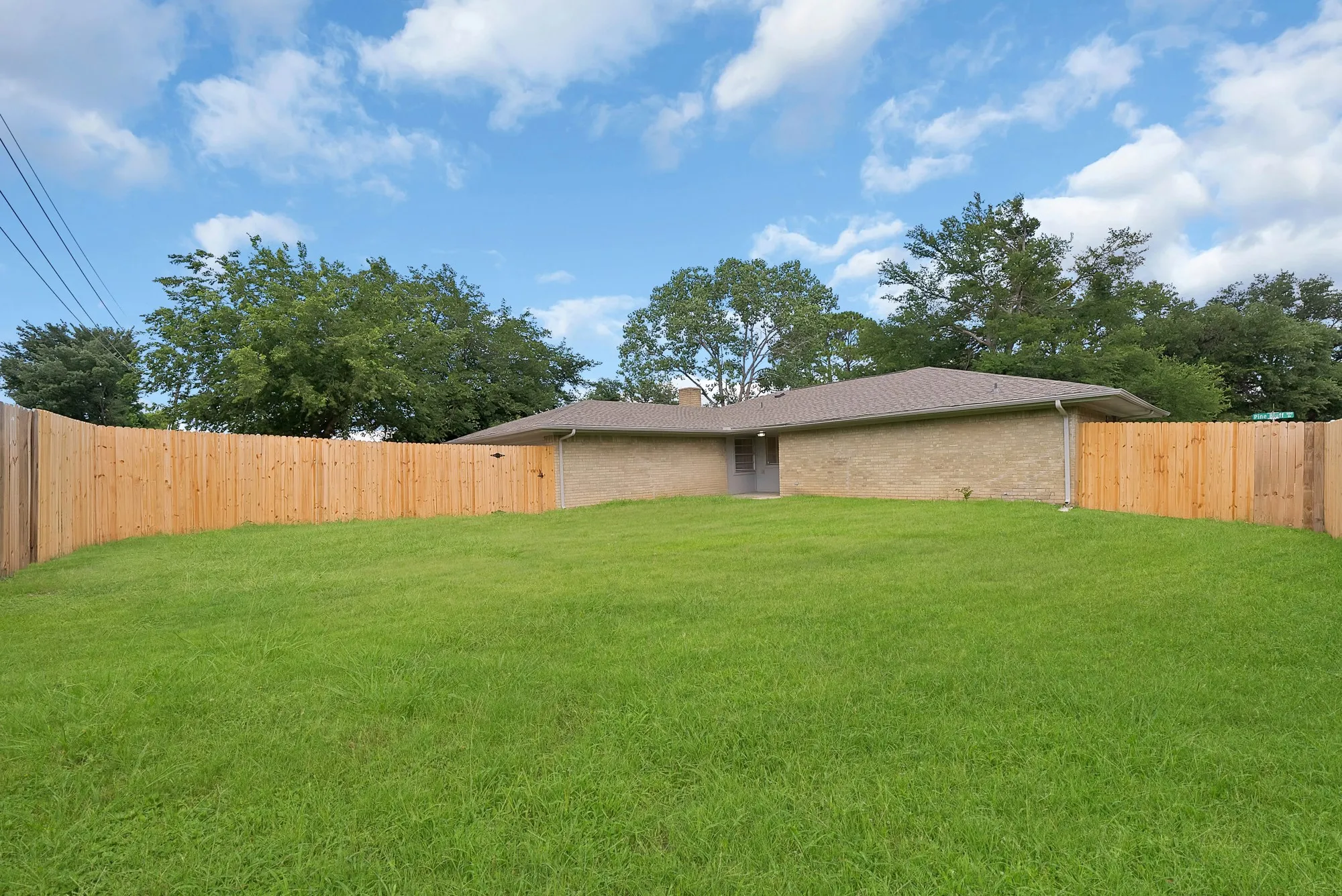 Single Family Residence For Sale in Denton County , 502 Pinebluff Drive, Lewisville, Texas 75067, 4 Bedroom, 2 Bathroom, 2 Garage spaces, 1,516 Sqft, built in 1973, mls#21304467, Real Estate Agent in Lewisville, Homes For Sale in Denton county, Homes For Sale in Lewisville, Realtor in Lewisville Texas, Real Estate Brokerage Independent Realty Texas, Luminita Cordes Realtor