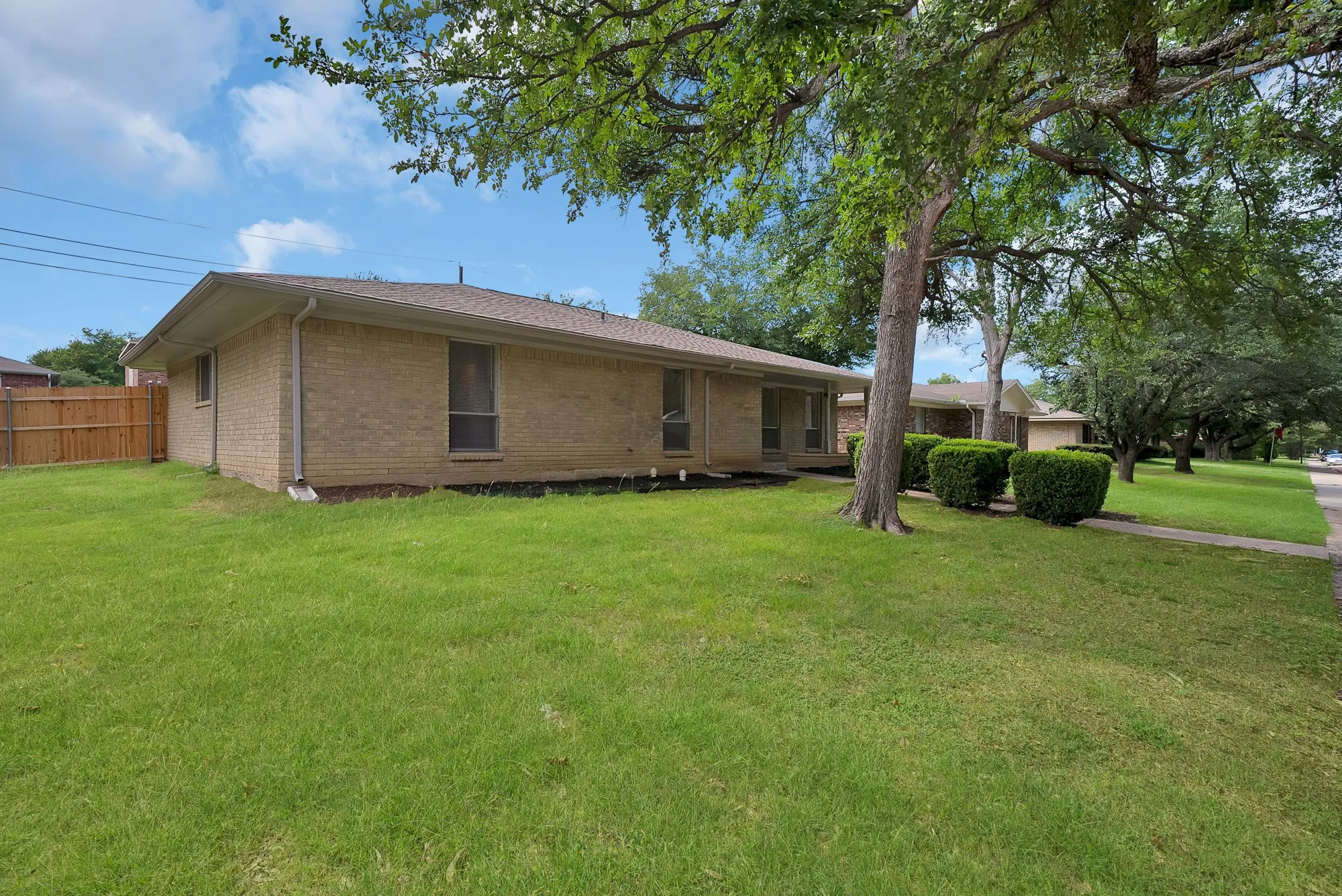 Single Family Residence For Sale in Denton County , 502 Pinebluff Drive, Lewisville, Texas 75067, 4 Bedroom, 2 Bathroom, 2 Garage spaces, 1,516 Sqft, built in 1973, mls#21304467, Real Estate Agent in Lewisville, Homes For Sale in Denton county, Homes For Sale in Lewisville, Realtor in Lewisville Texas, Real Estate Brokerage Independent Realty Texas, Luminita Cordes Realtor