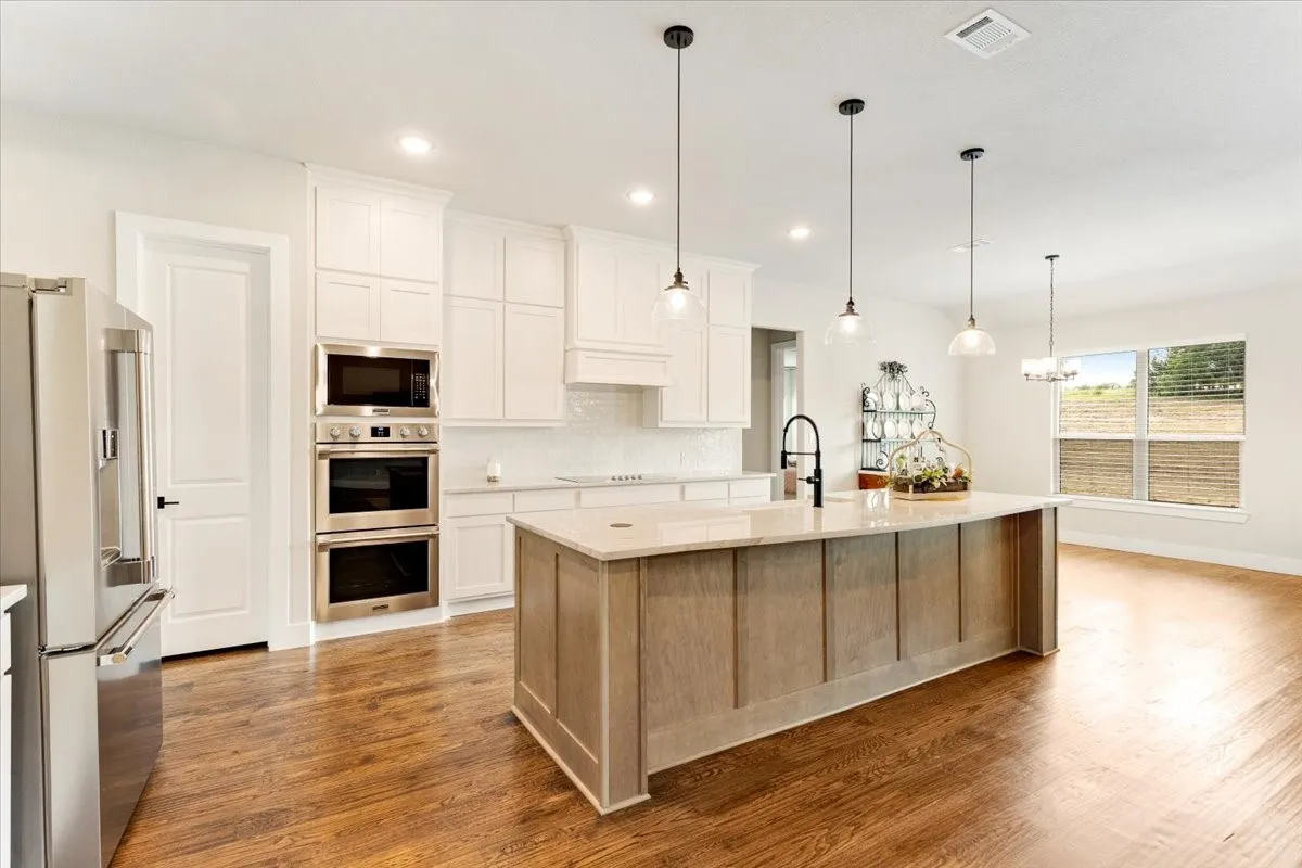 Single Family Residence For Sale in Grayson County , 1080 Julian Drive, Van Alstyne, Texas 75495, 4 Bedroom, 3 Bathroom, 3 Garage spaces, 3,030 Sqft, built in 2025, mls#21300509, Real Estate Agent in Van Alstyne, Homes For Sale in Grayson county, Homes For Sale in Van Alstyne, Realtor in Van Alstyne Texas, Real Estate Brokerage Independent Realty Texas, Luminita Cordes Realtor