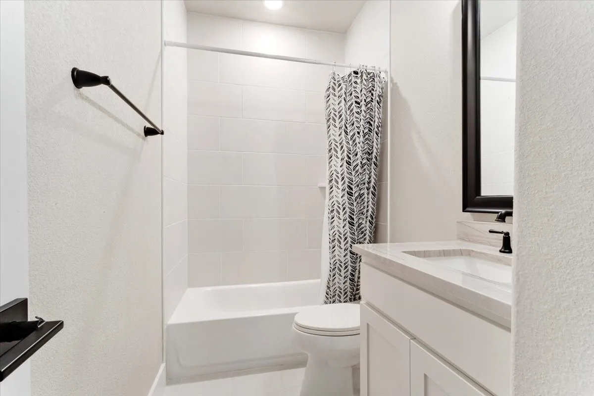 Single Family Residence For Sale in Grayson County , 1080 Julian Drive, Van Alstyne, Texas 75495, 4 Bedroom, 3 Bathroom, 3 Garage spaces, 3,030 Sqft, built in 2025, mls#21300509, Real Estate Agent in Van Alstyne, Homes For Sale in Grayson county, Homes For Sale in Van Alstyne, Realtor in Van Alstyne Texas, Real Estate Brokerage Independent Realty Texas, Luminita Cordes Realtor