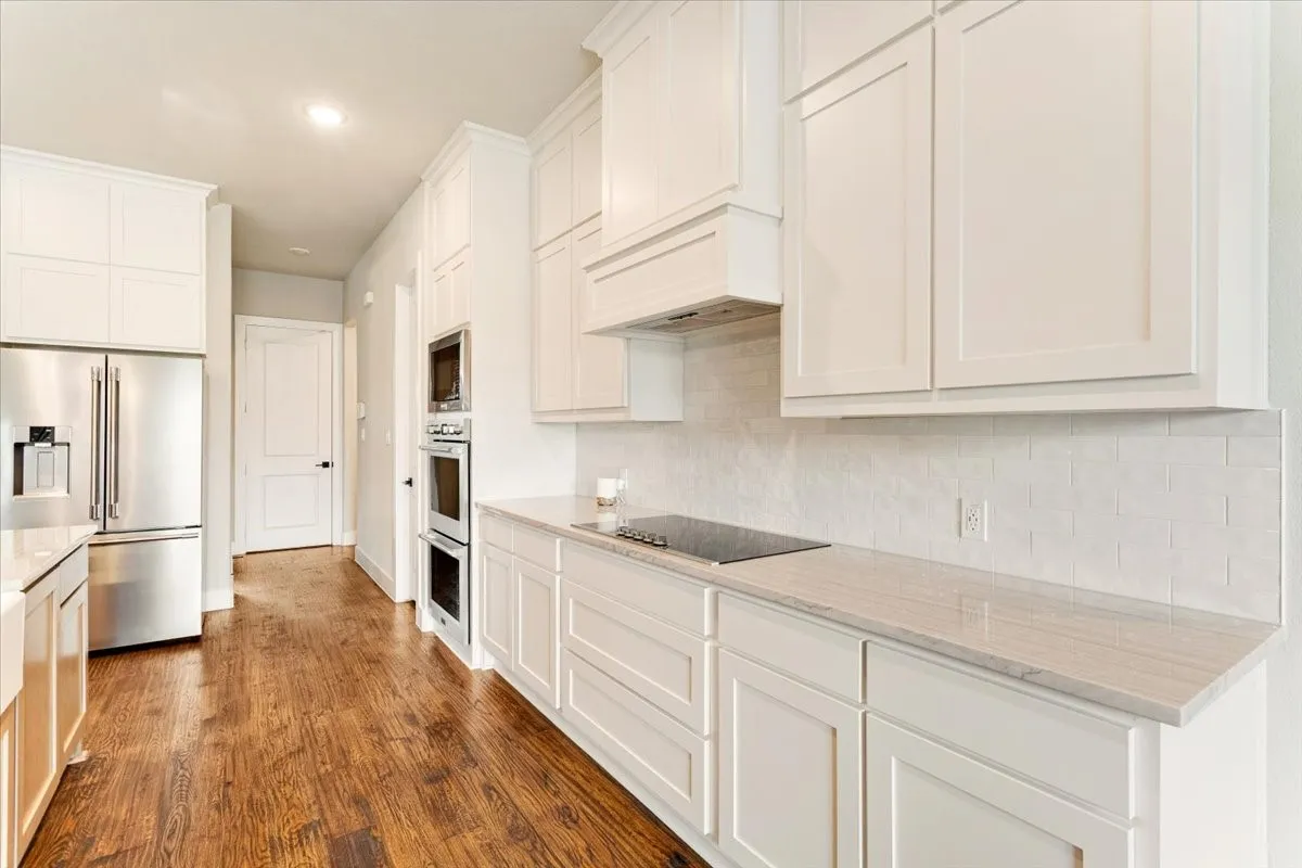 Spacious workspace for cooking