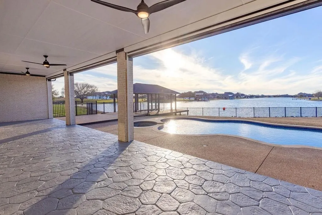 Single Family Residence For Sale in Collin County , 506 Calm Water Cove, Princeton, Texas 75407, 4 Bedrooms, 5 Bathrooms, 3 Garage spaces, 3,345 Sqft, built in 2010, Price $1,525,000, mls#21297148, Real Estate Agent in Princeton, Homes For Sale in Collin county, Homes For Sale in Princeton, Realtor in Princeton Texas, Real Estate Brokerage Independent Realty Texas, Luminita Cordes Realtor