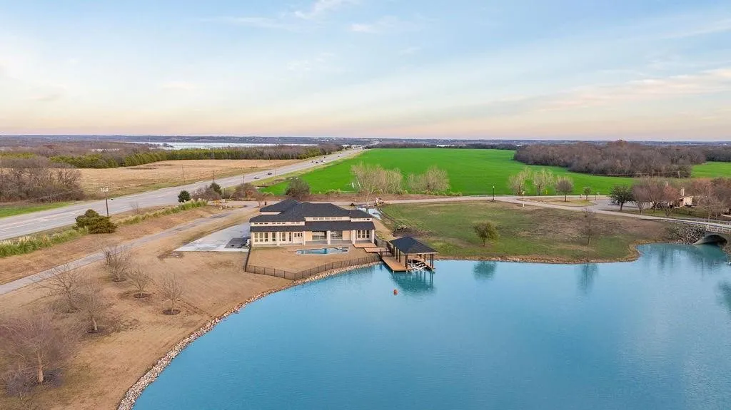 Single Family Residence For Sale in Collin County , 506 Calm Water Cove, Princeton, Texas 75407, 4 Bedrooms, 5 Bathrooms, 3 Garage spaces, 3,345 Sqft, built in 2010, Price $1,525,000, mls#21297148, Real Estate Agent in Princeton, Homes For Sale in Collin county, Homes For Sale in Princeton, Realtor in Princeton Texas, Real Estate Brokerage Independent Realty Texas, Luminita Cordes Realtor