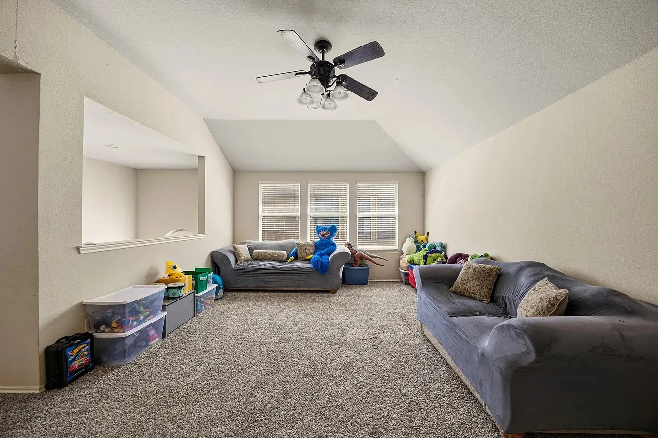 Single Family Residence For Rent in Tarrant County , 13224 Berrywood Trail, Fort Worth, Texas 76244, 5 Bedroom, 3 Bathroom, 2 Garage spaces, 3,092 Sqft, built in 2003, mls#21305823, Real Estate Agent in Fort Worth, Homes For Rent in Tarrant county, Homes For Rent in Fort Worth, Realtor in Fort Worth Texas, Real Estate Brokerage Independent Realty Texas, Luminita Cordes Realtor