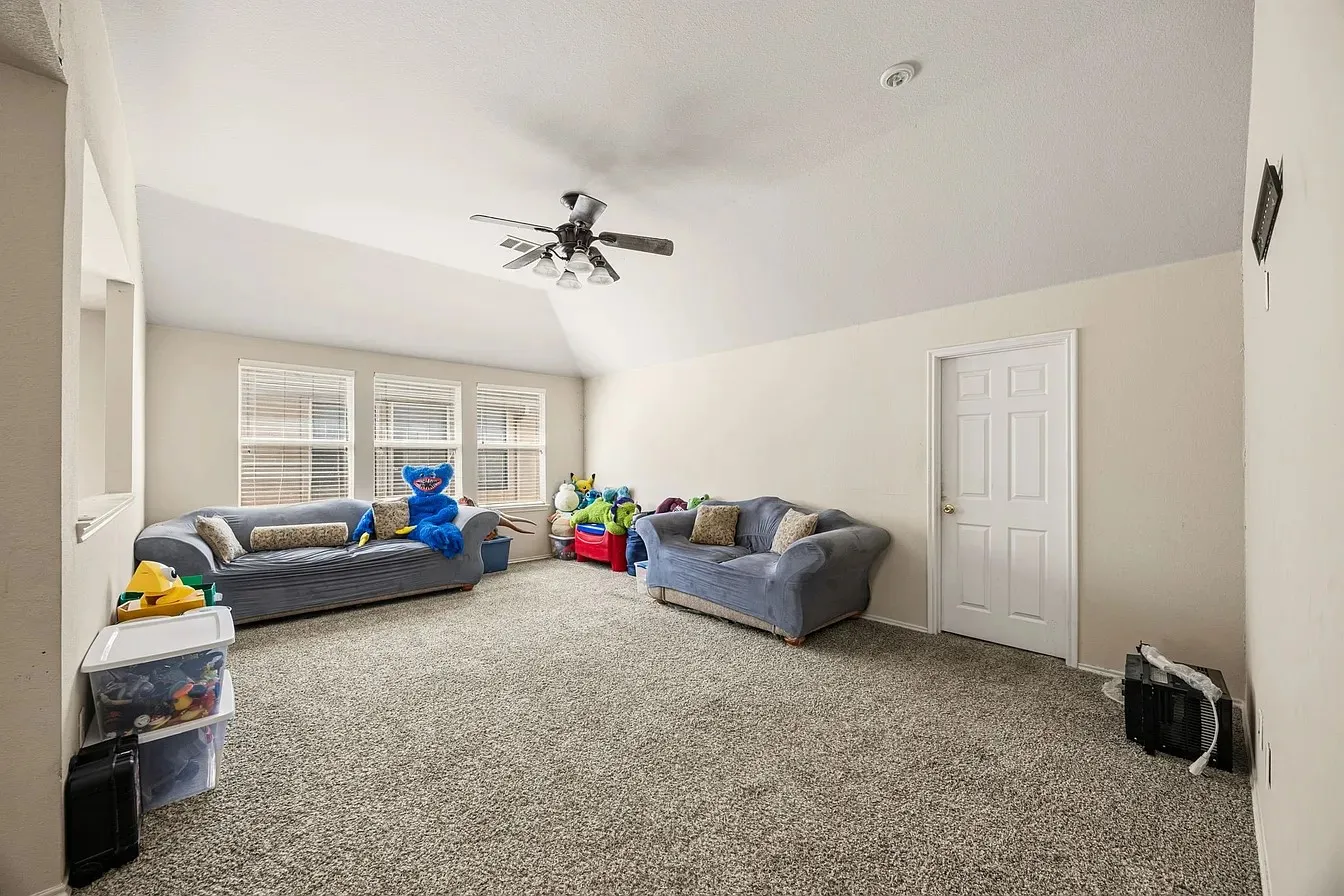 Single Family Residence For Rent in Tarrant County , 13224 Berrywood Trail, Fort Worth, Texas 76244, 5 Bedroom, 3 Bathroom, 2 Garage spaces, 3,092 Sqft, built in 2003, mls#21305823, Real Estate Agent in Fort Worth, Homes For Rent in Tarrant county, Homes For Rent in Fort Worth, Realtor in Fort Worth Texas, Real Estate Brokerage Independent Realty Texas, Luminita Cordes Realtor